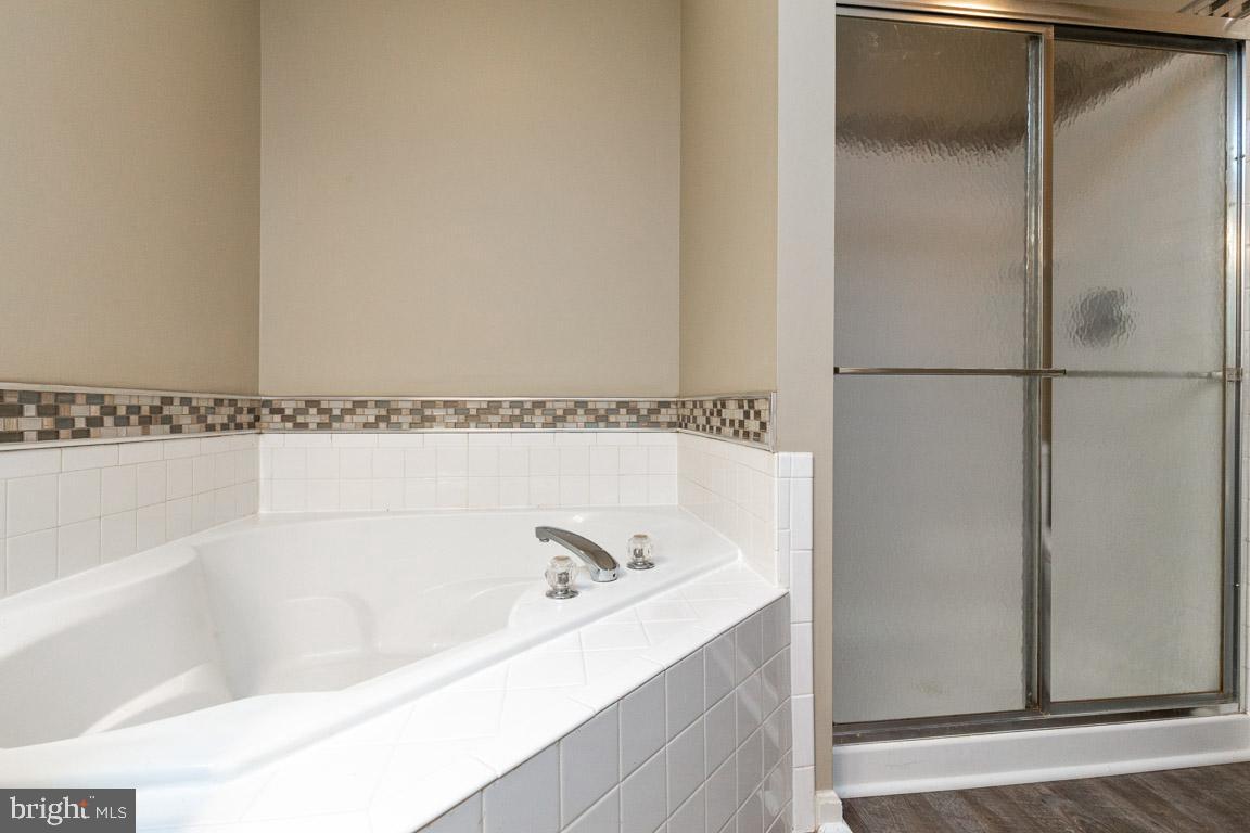 WELLINGTON/CLOVERHILL - Residential