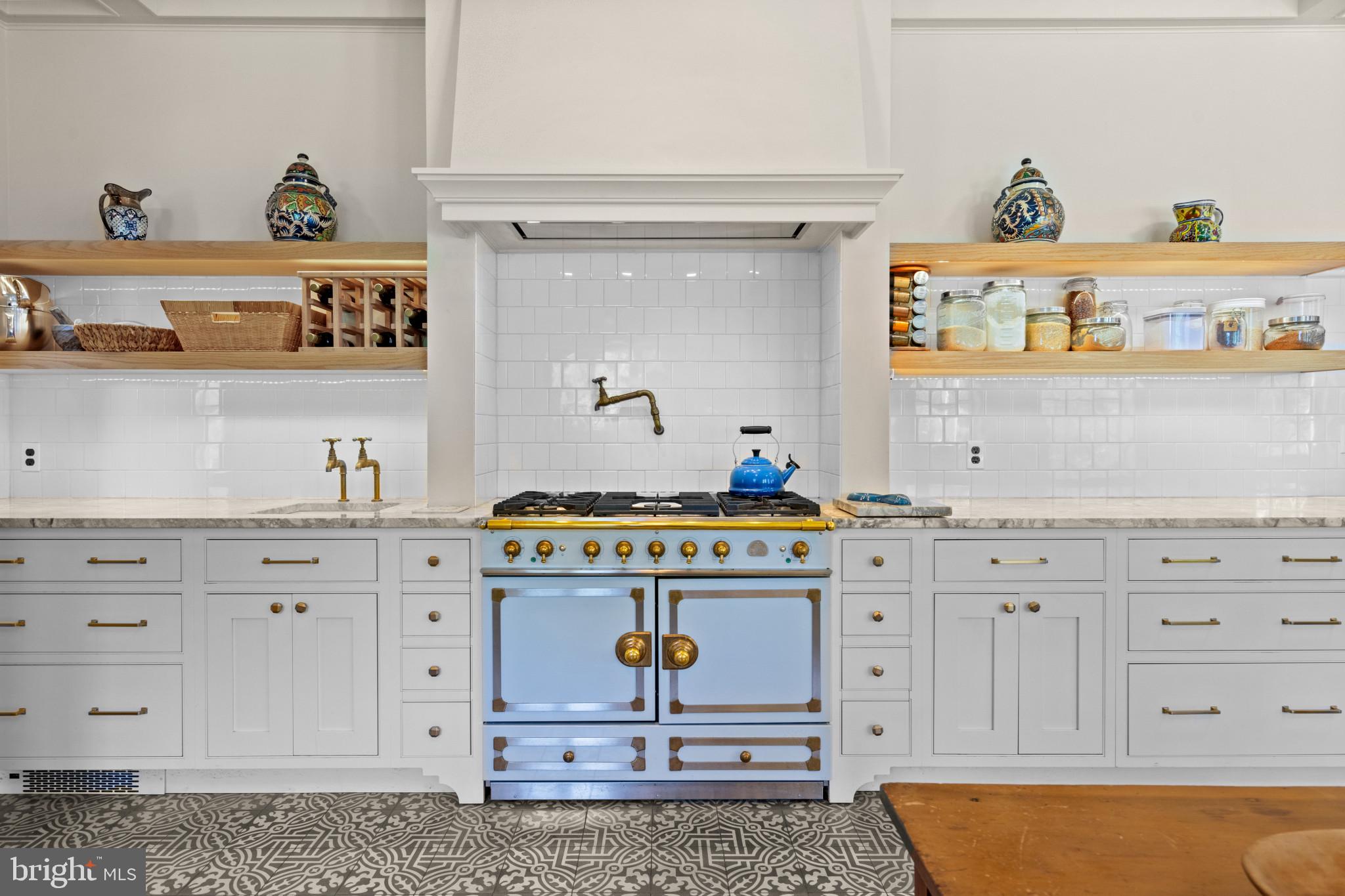 BROOKVILLE KNOLLS - Residential