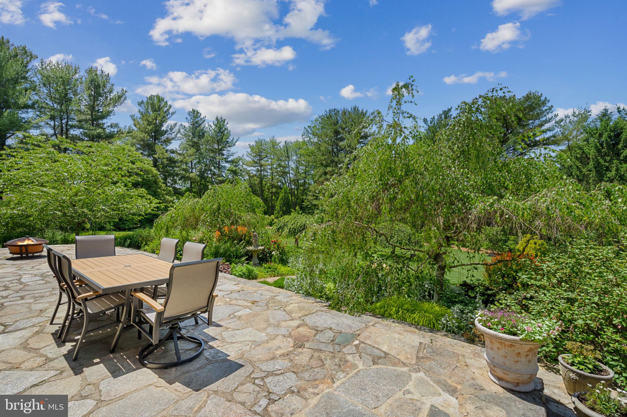 BROOKVILLE KNOLLS - Residential