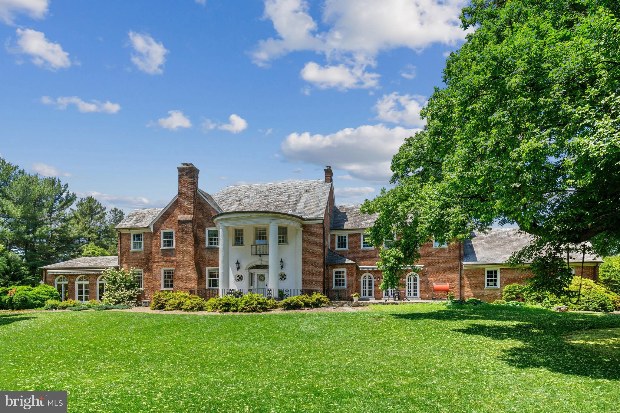 BROOKVILLE KNOLLS - Residential