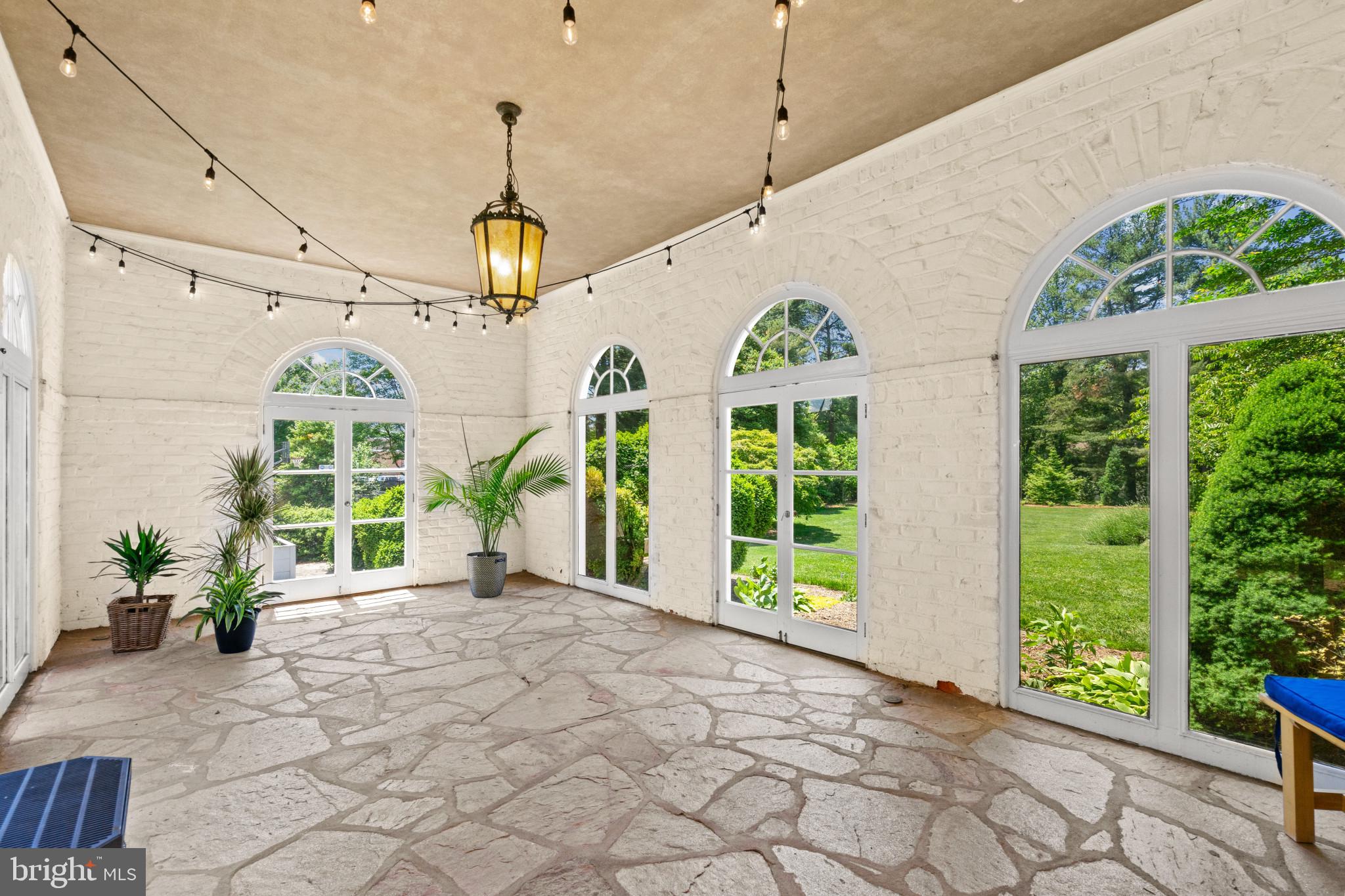 BROOKVILLE KNOLLS - Residential