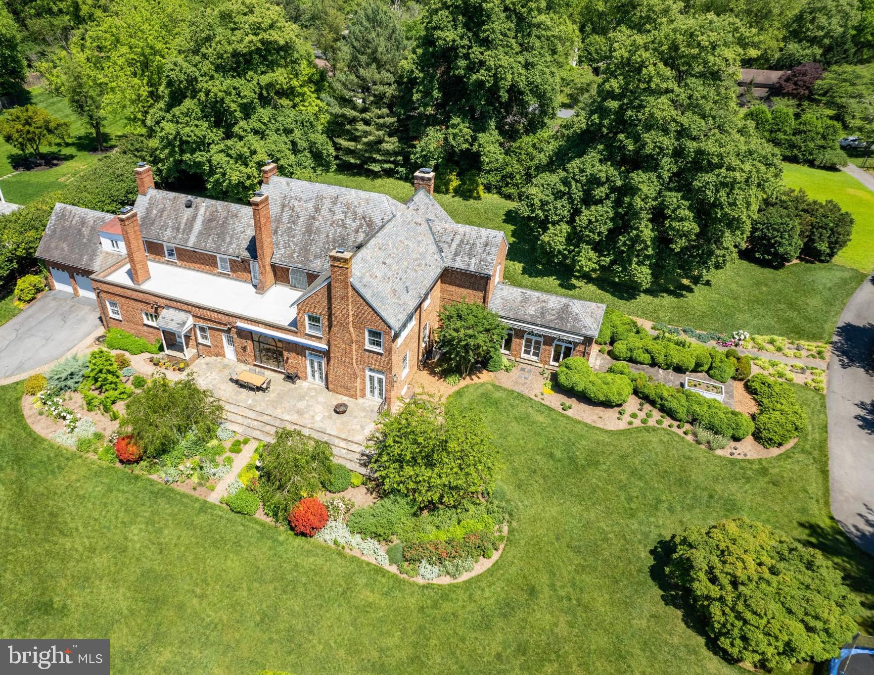 BROOKVILLE KNOLLS - Residential