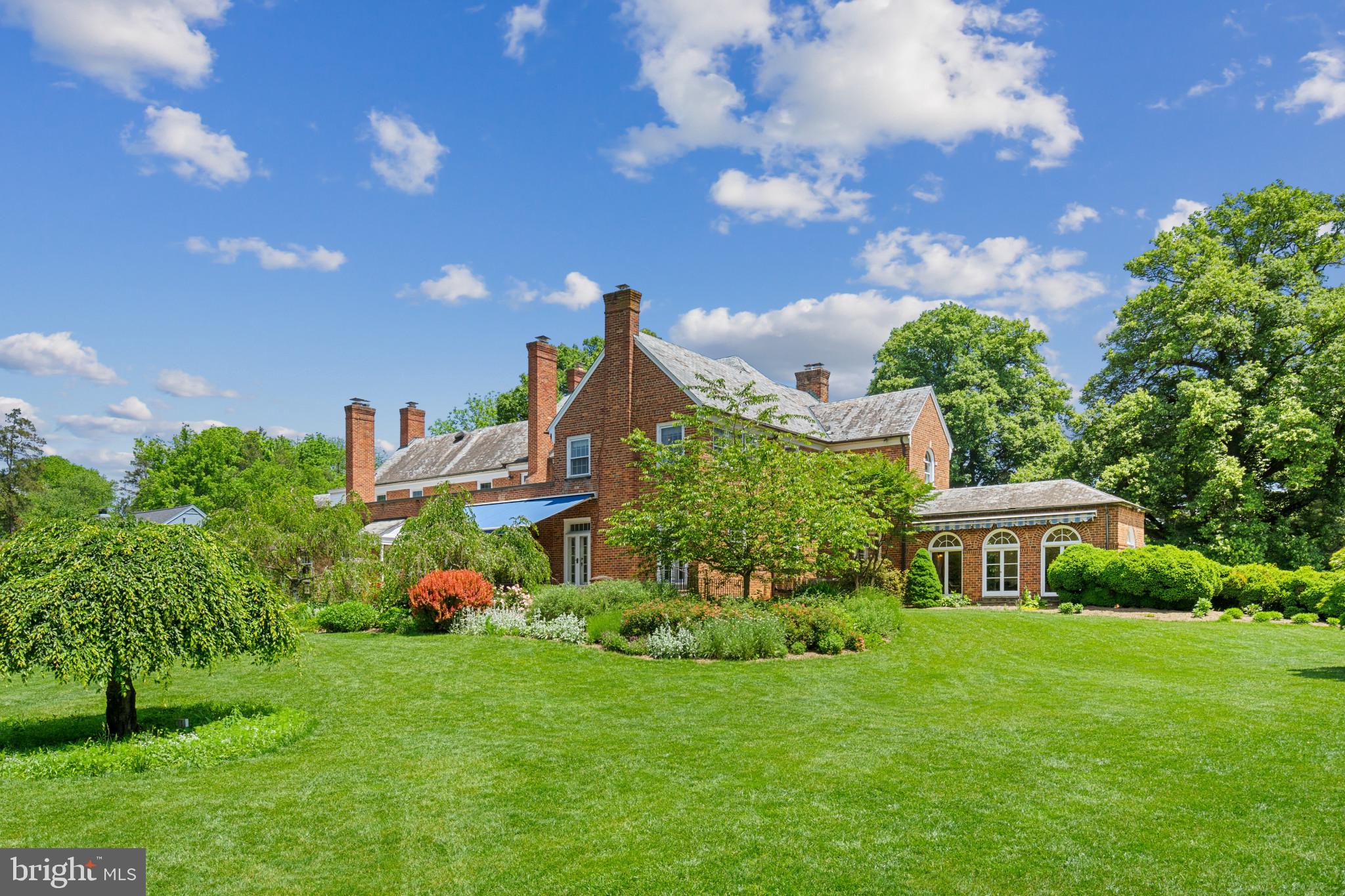 BROOKVILLE KNOLLS - Residential