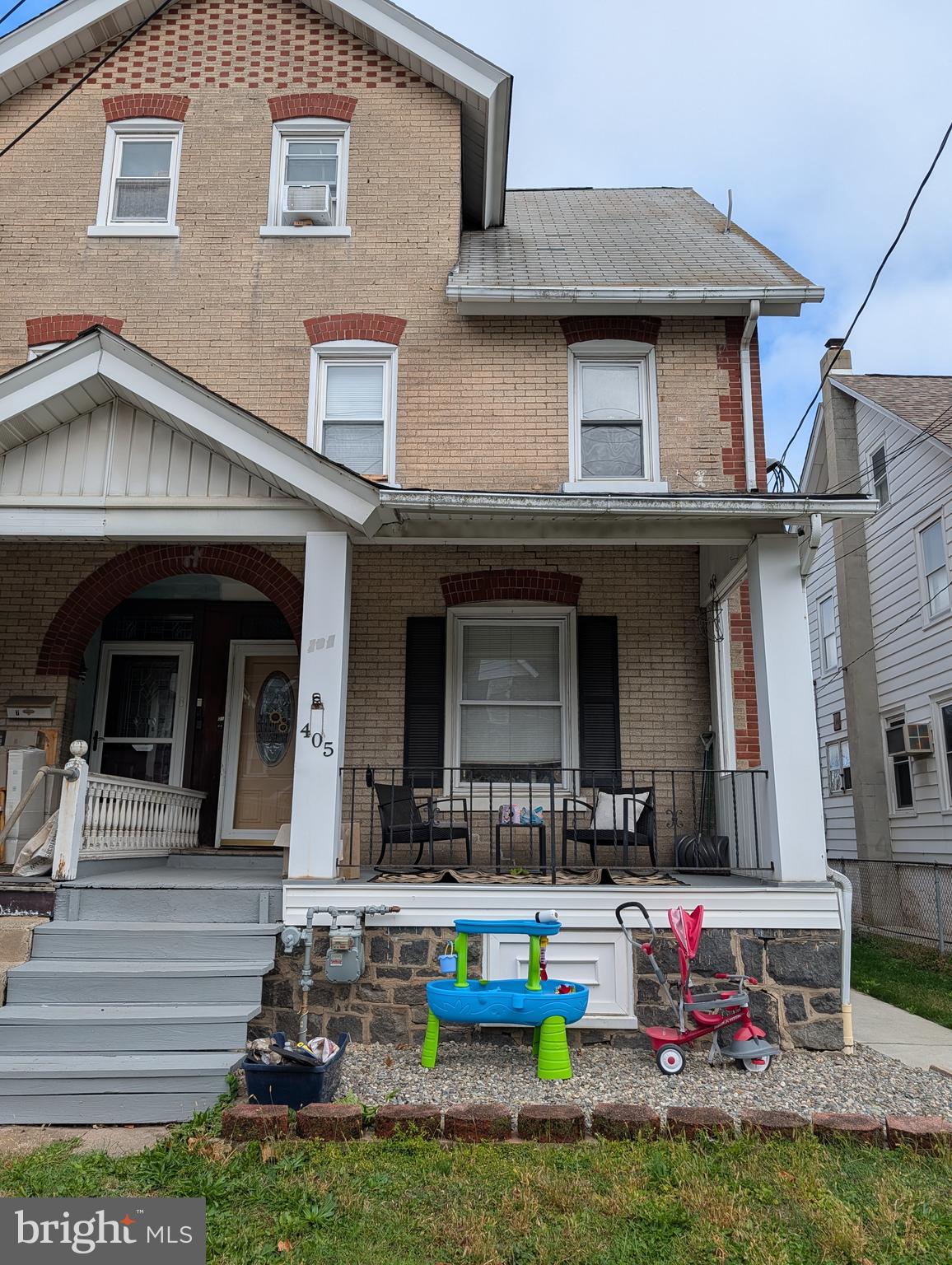 405 JUNIPER STREET