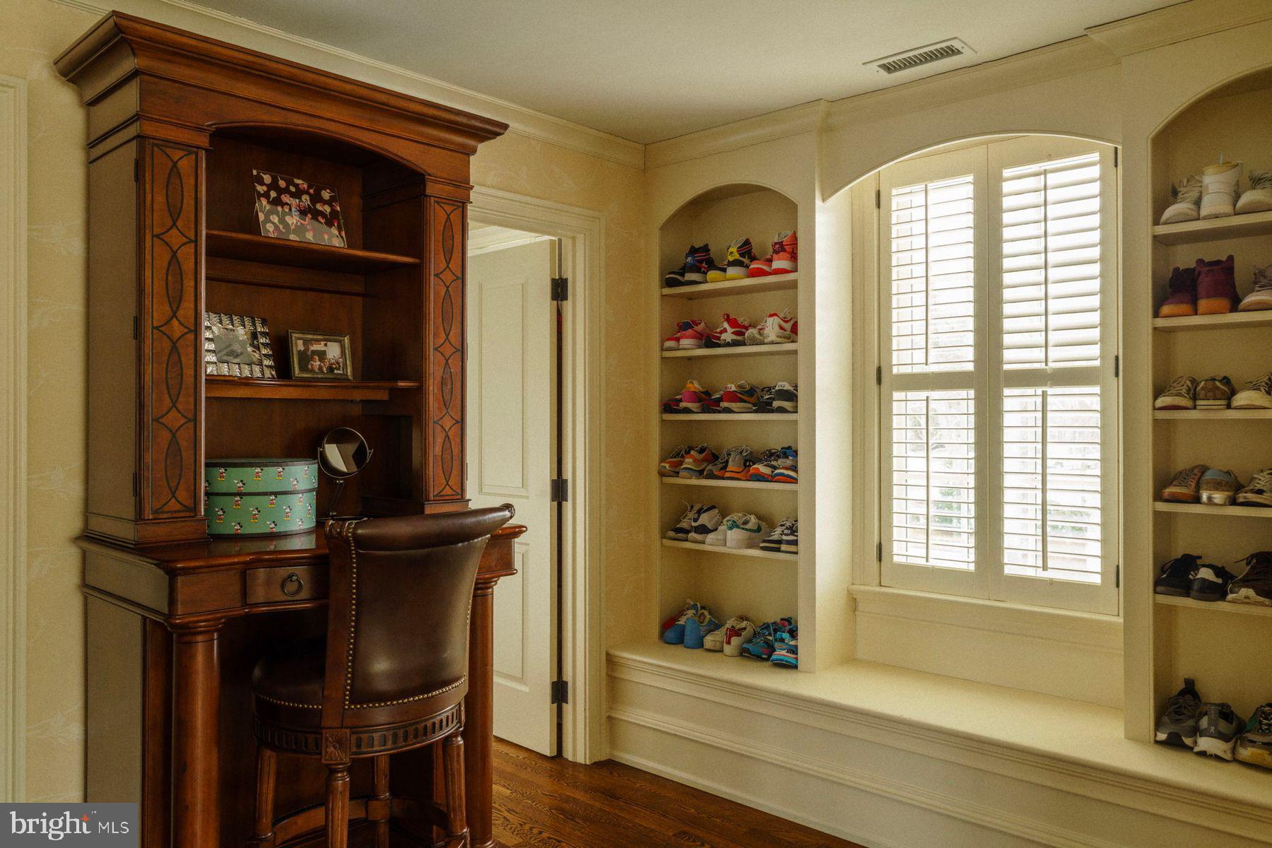 BRYN MAWR - Residential