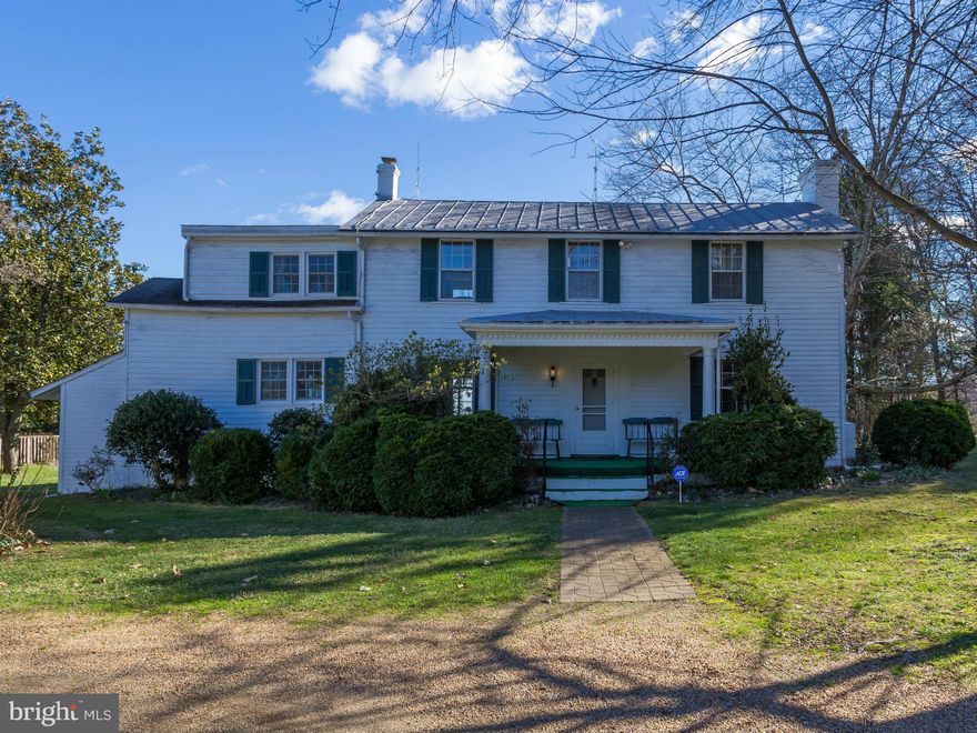 Breathtaking "Long View" over Aquia Creek. Waterfront paradise w/ historic Farm House situated on over 4.5 acres w/ 195 ft of water frontage, private pier, pool, screened-in porch plus enclosed sunroom. Hardwood floors fill the entire home creating a warm environment w/ character and charm. Near Brooke VRE, Easy Commute to NOVA, Marina less than 1/2 mile. Update, build new or enjoy historic charm.
