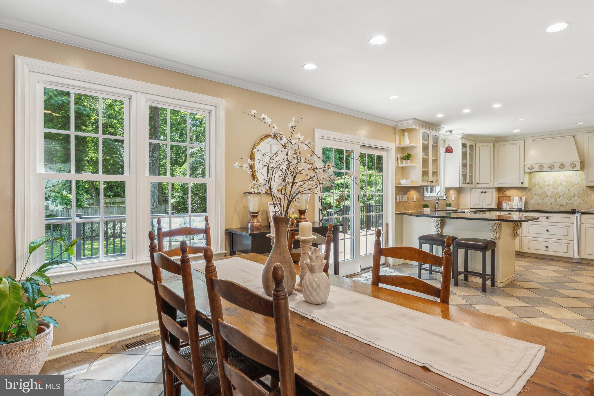 HOLLYBERRY WOODS - Residential