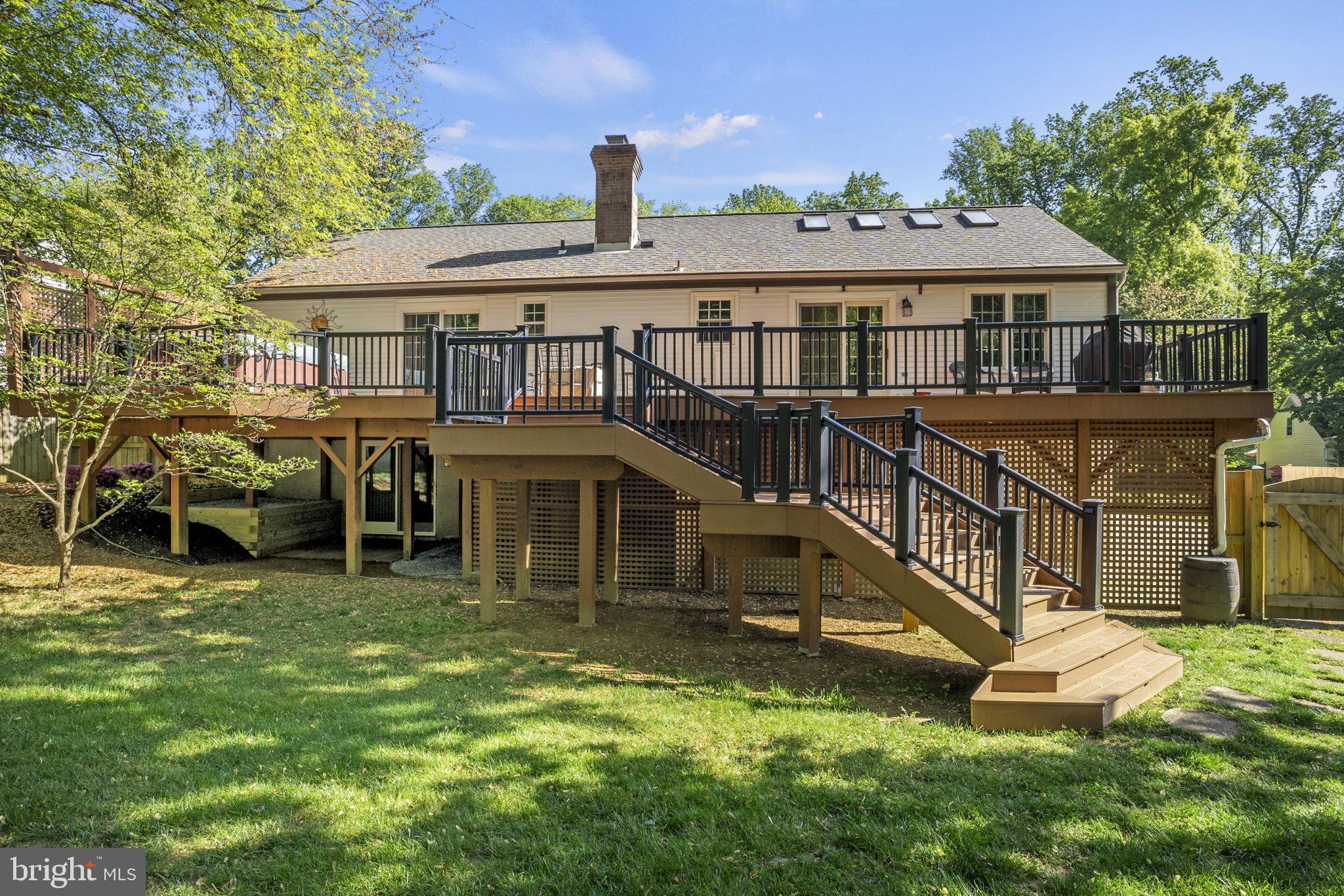 HOLLYBERRY WOODS - Residential