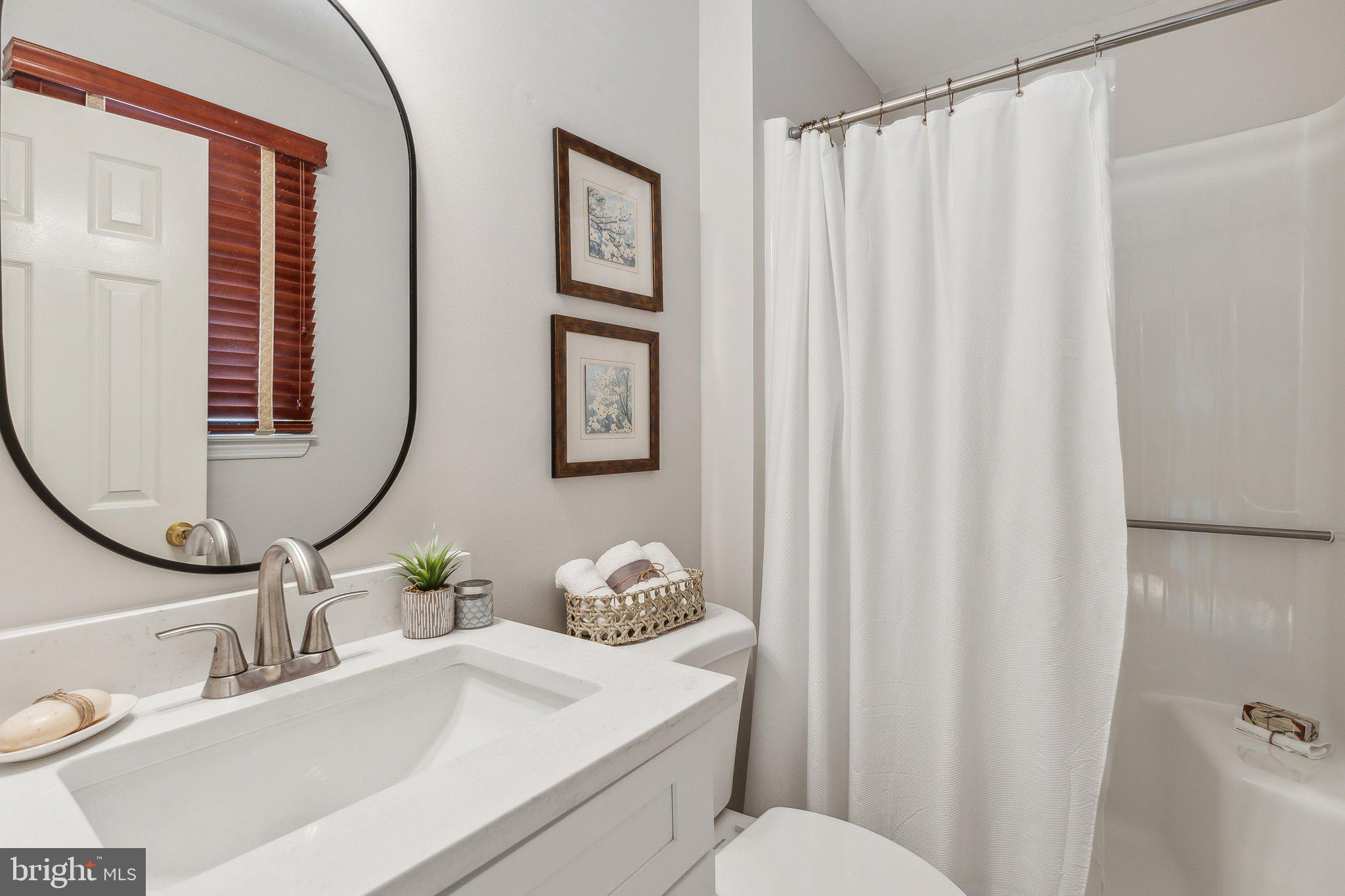 HOLLYBERRY WOODS - Residential