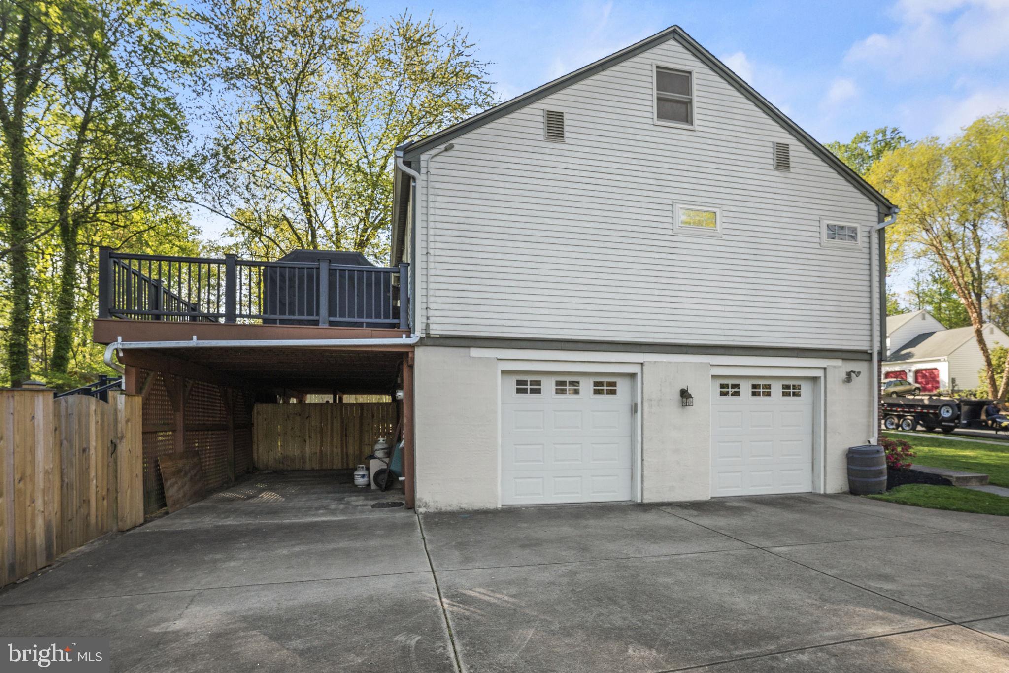 HOLLYBERRY WOODS - Residential