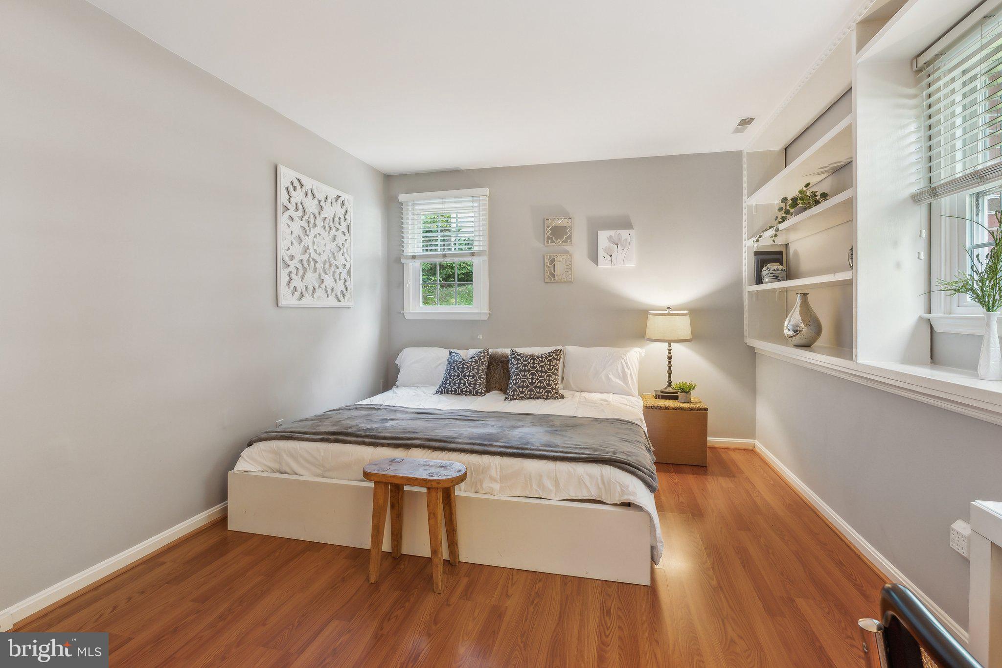 HOLLYBERRY WOODS - Residential