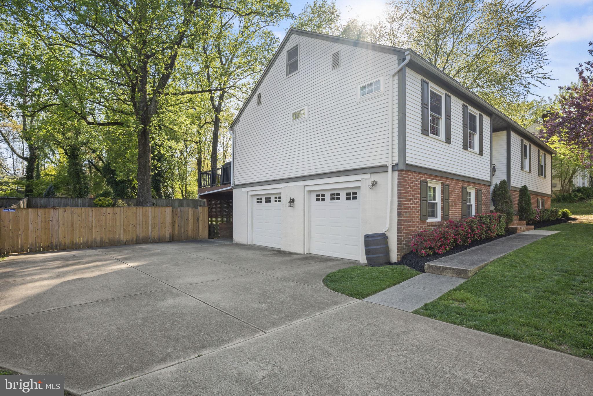 HOLLYBERRY WOODS - Residential