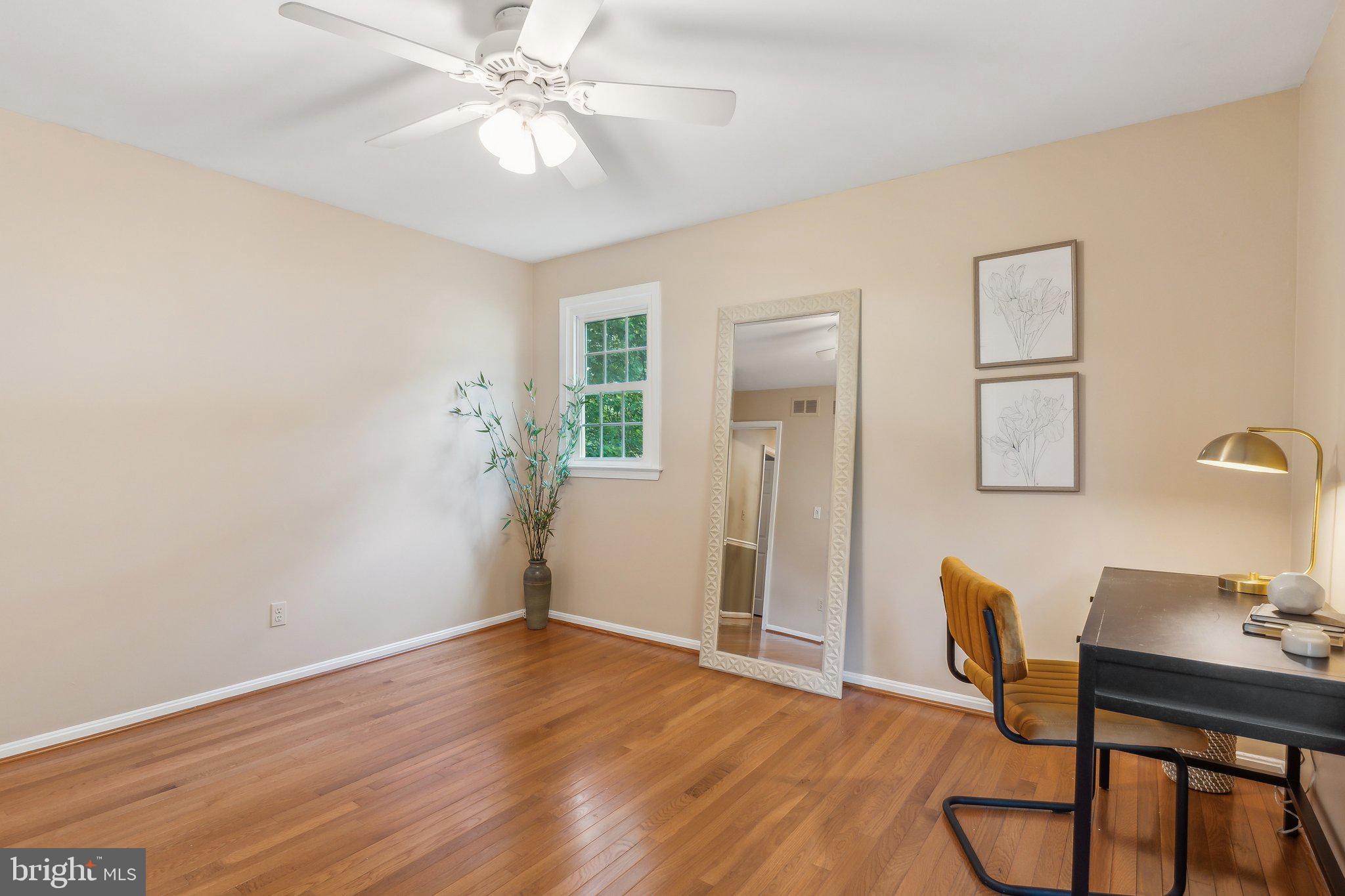 HOLLYBERRY WOODS - Residential