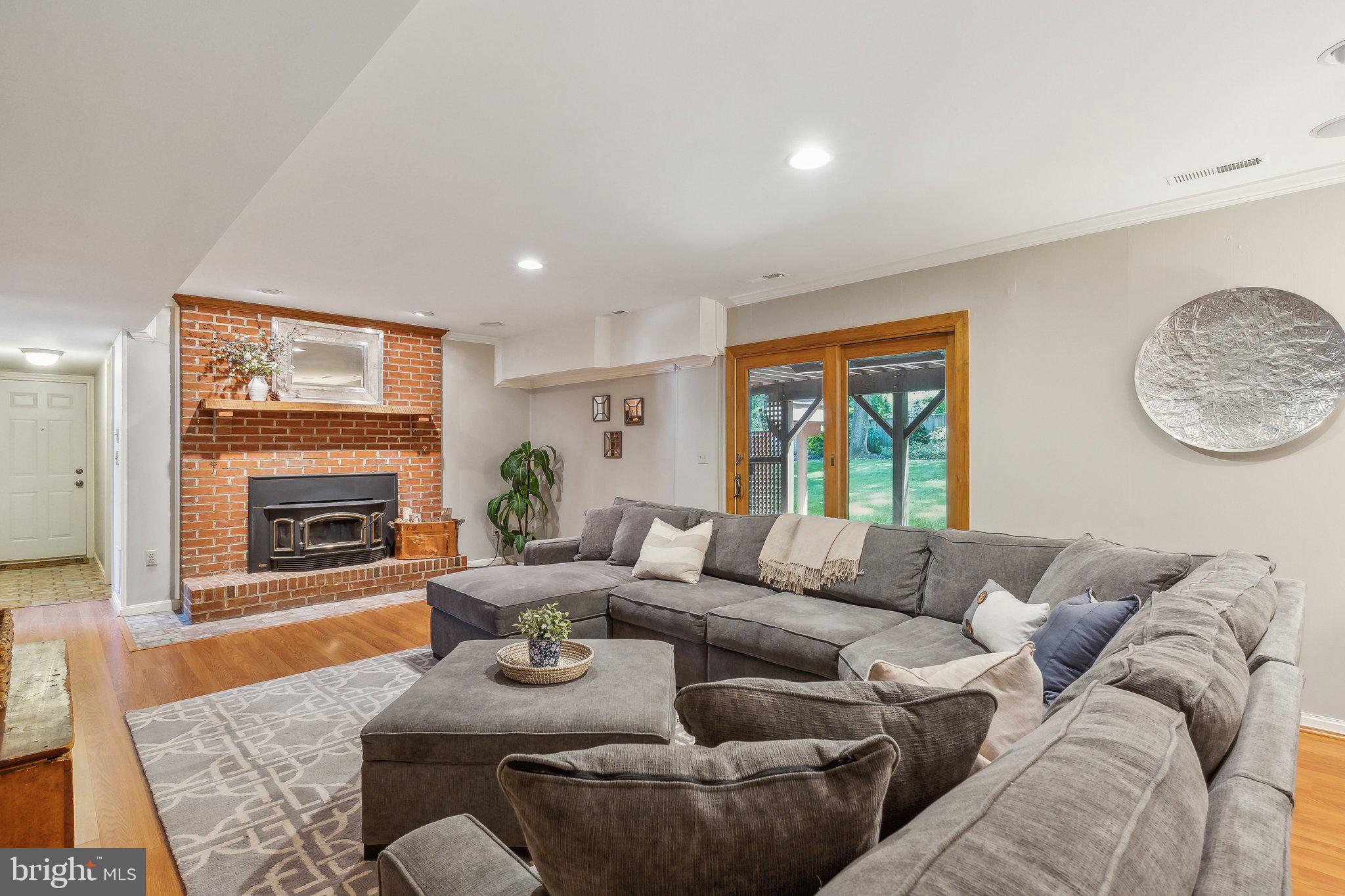 HOLLYBERRY WOODS - Residential