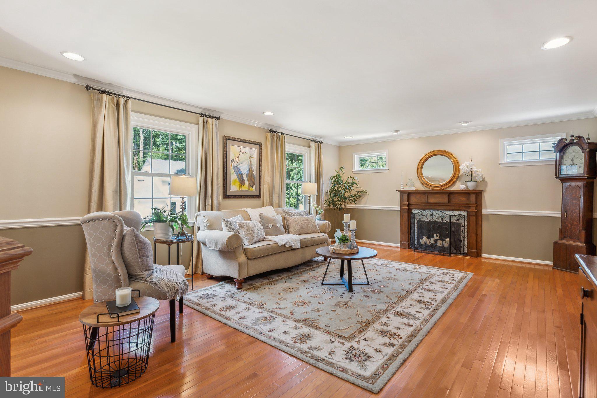 HOLLYBERRY WOODS - Residential