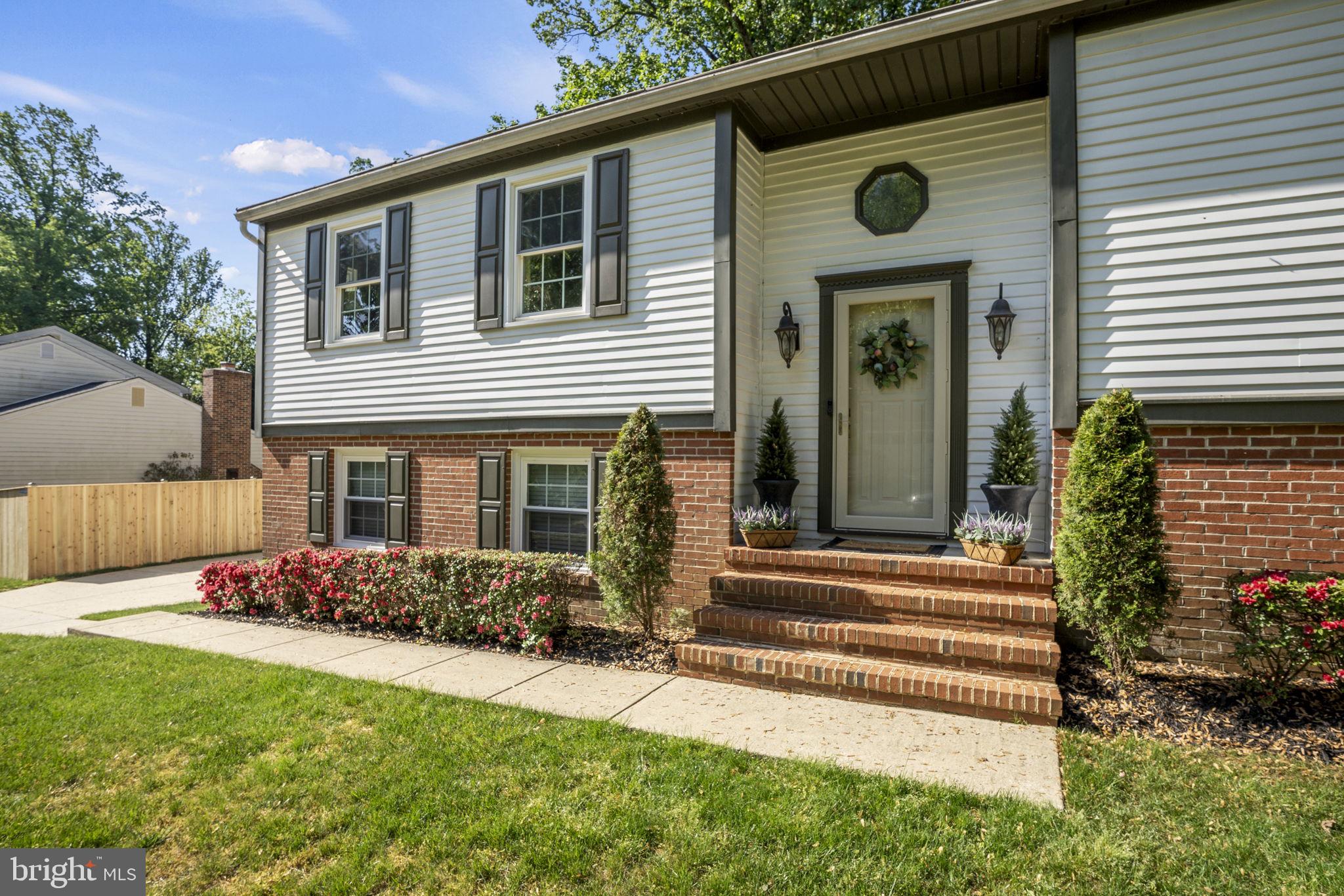 HOLLYBERRY WOODS - Residential