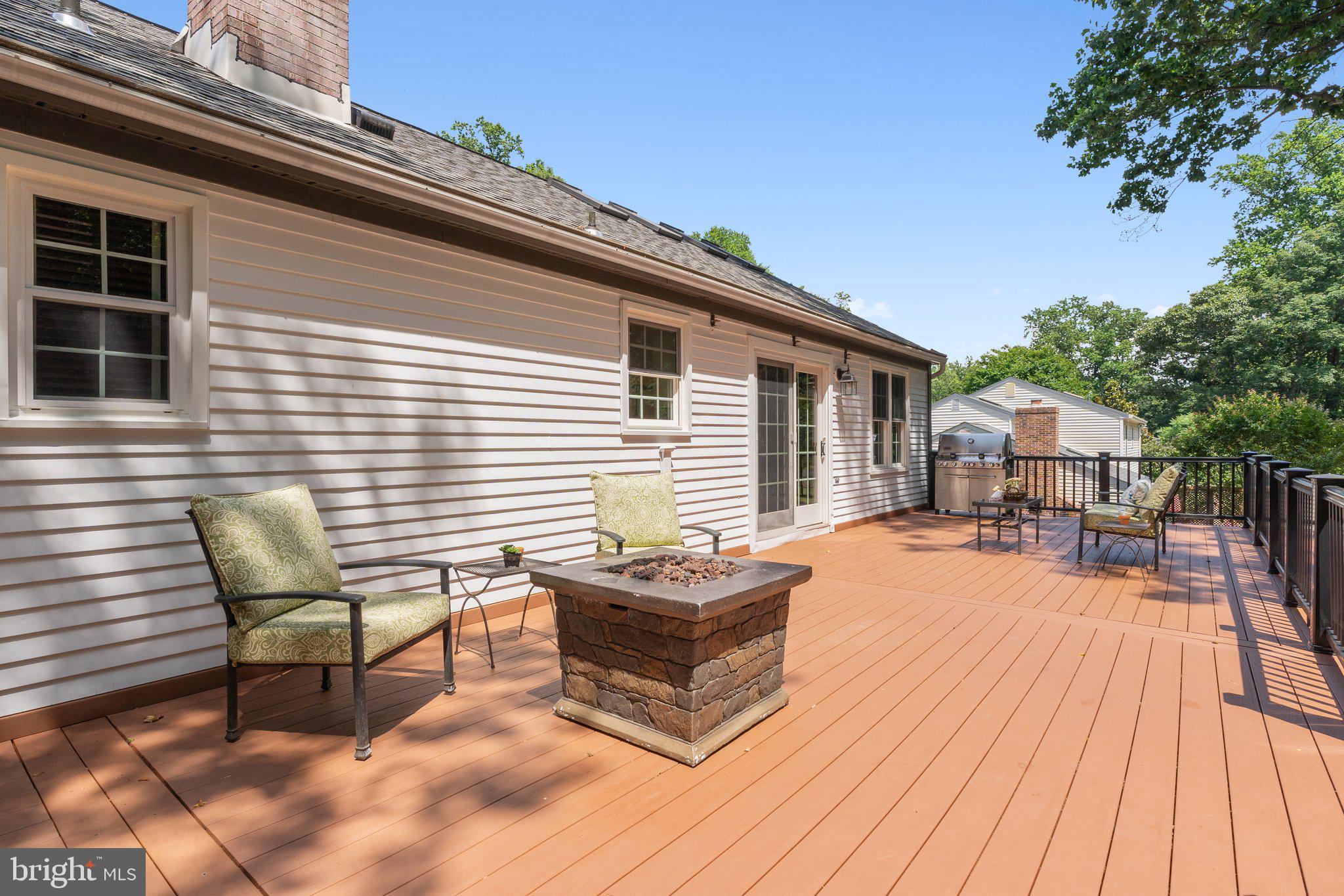 HOLLYBERRY WOODS - Residential