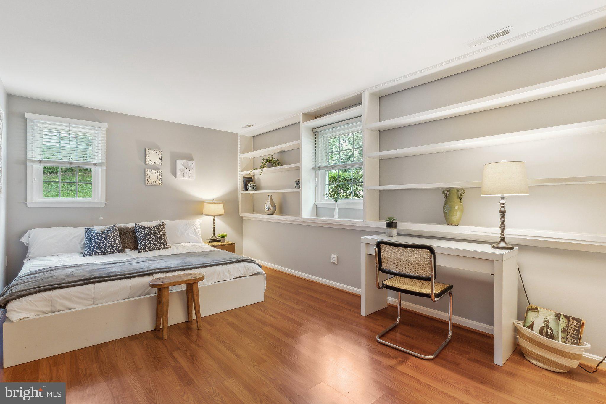 HOLLYBERRY WOODS - Residential