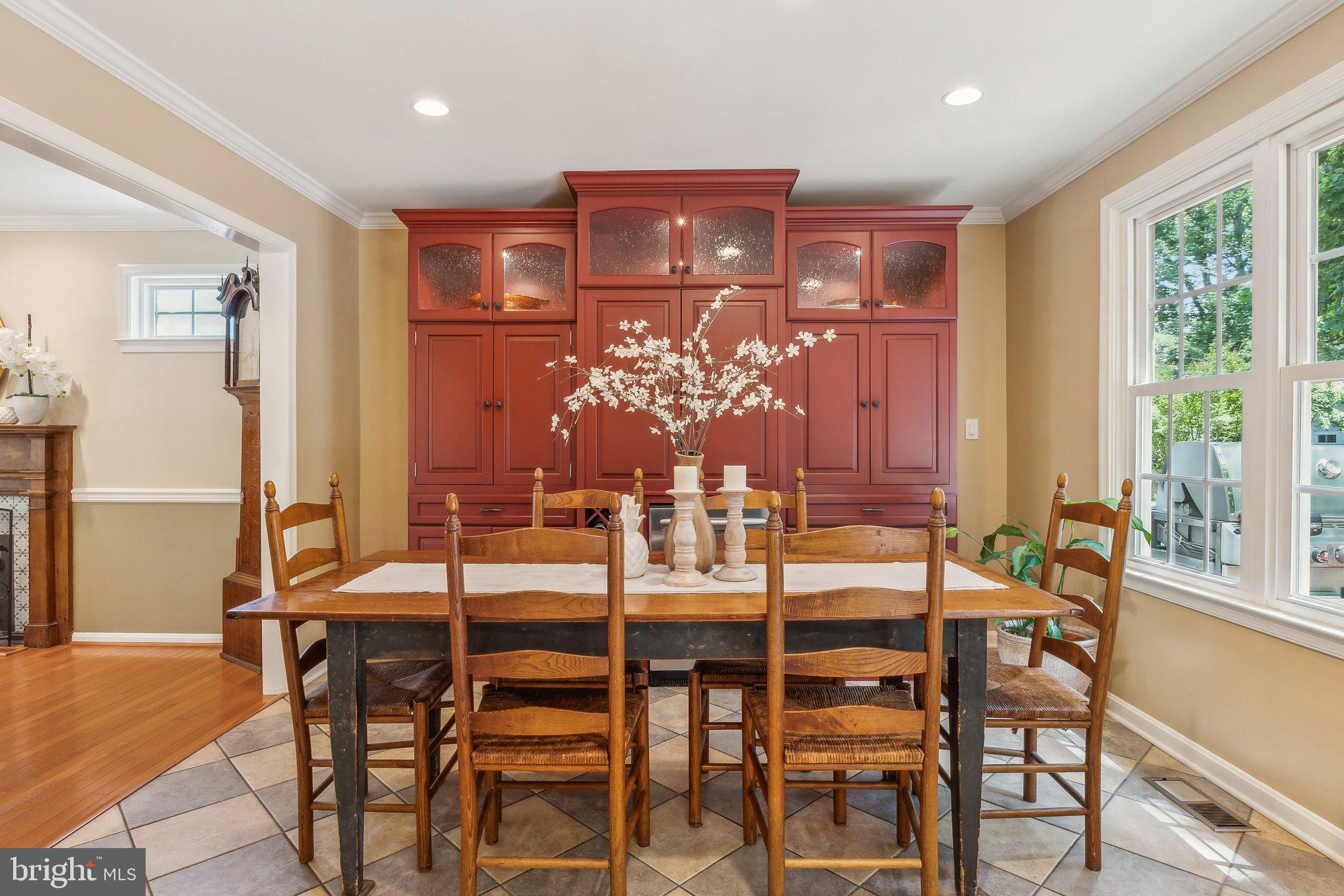 HOLLYBERRY WOODS - Residential