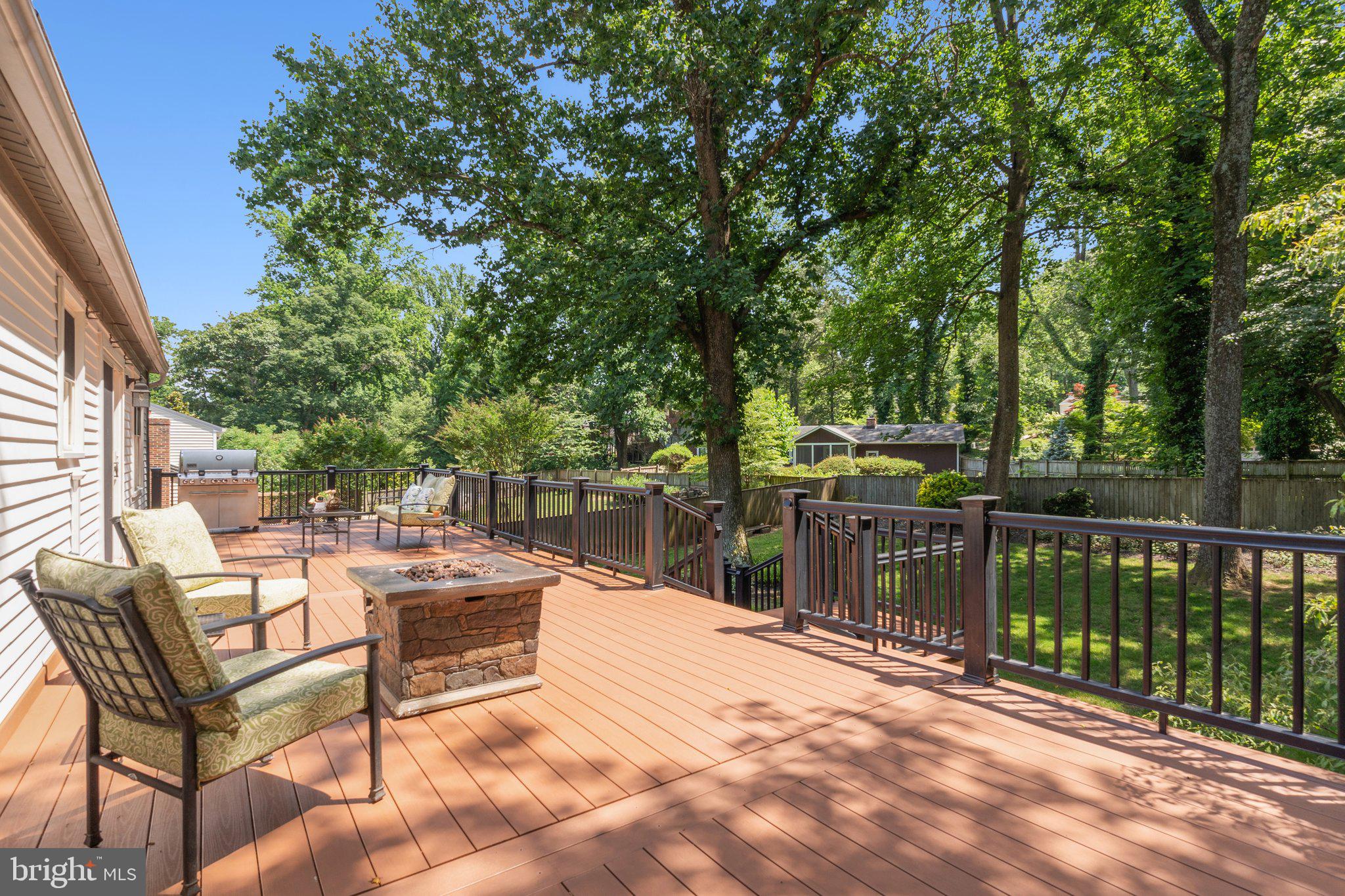 HOLLYBERRY WOODS - Residential