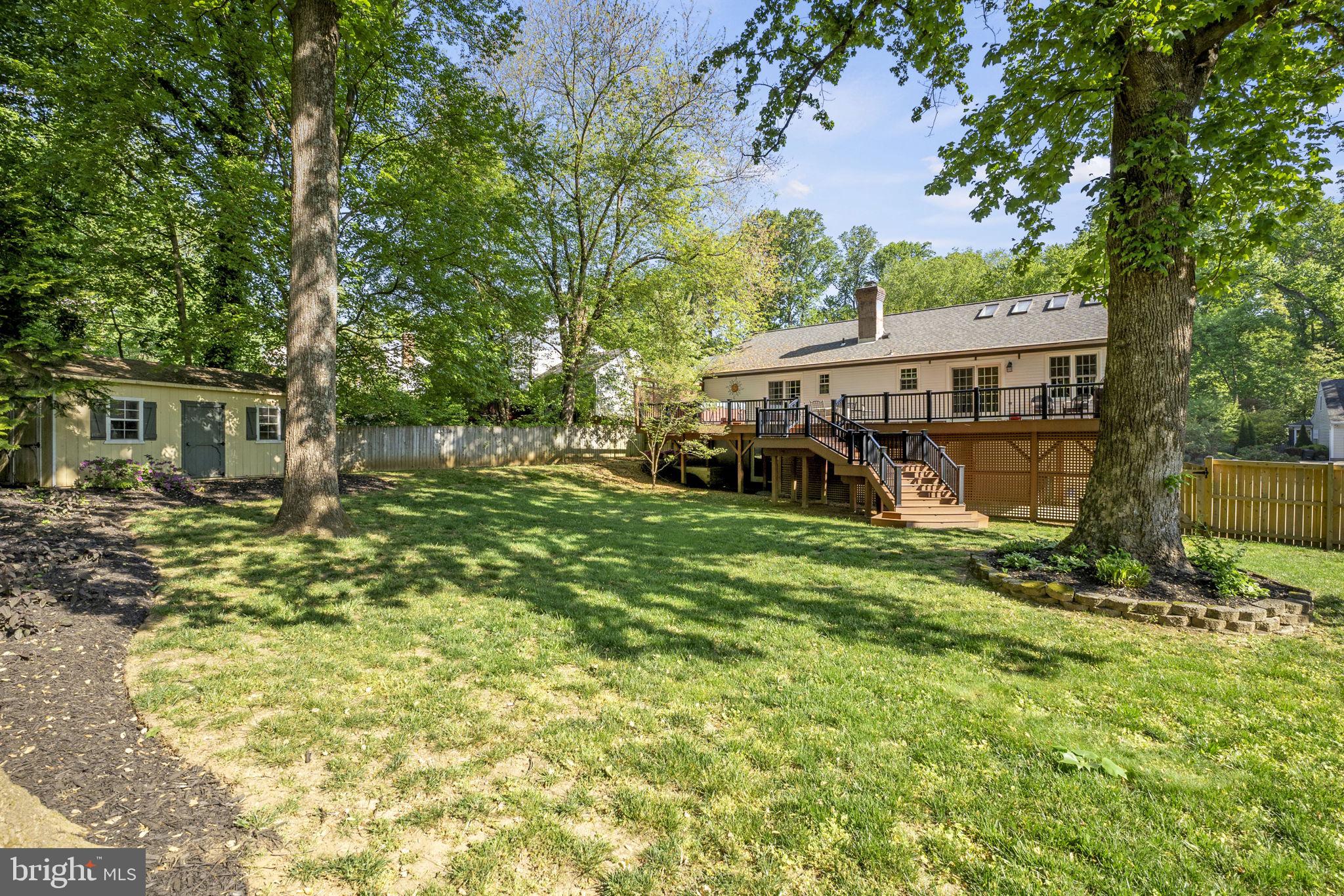 HOLLYBERRY WOODS - Residential