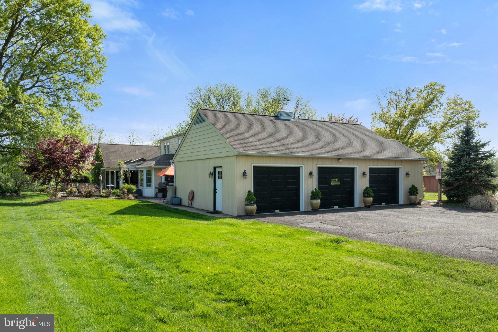 560 INDIAN CREEK ROAD