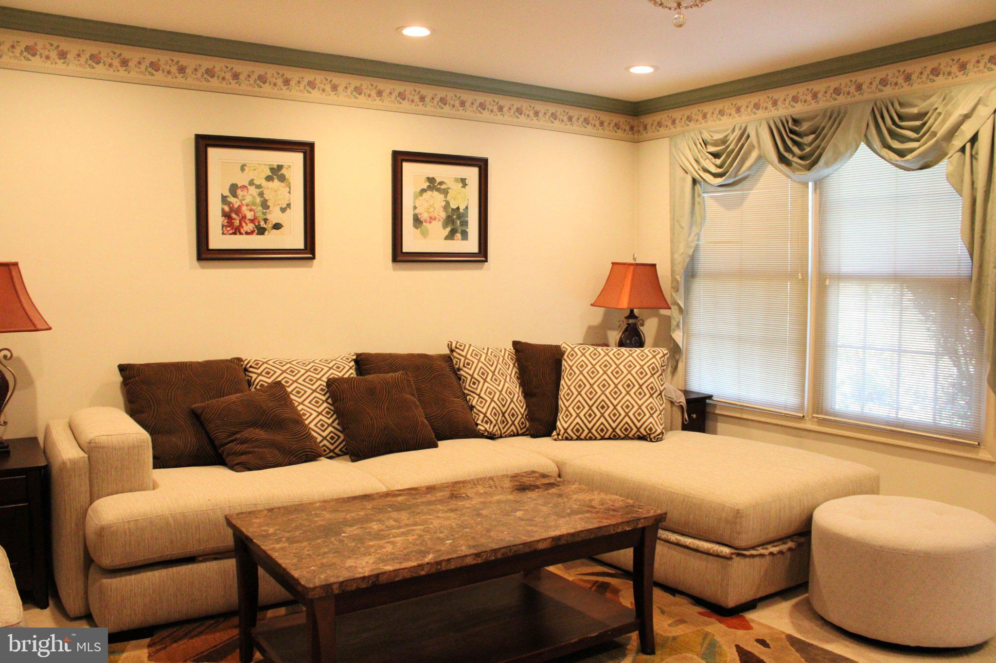 COLLEGEVILLE GREEN - Residential