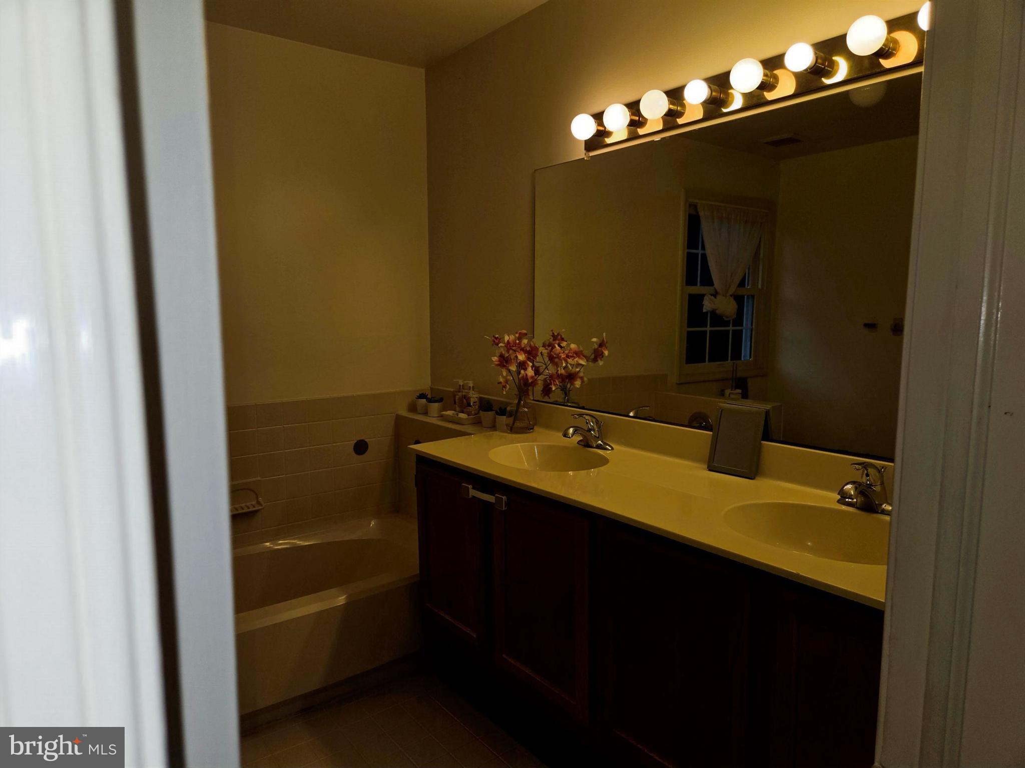 COLLEGEVILLE GREEN - Residential