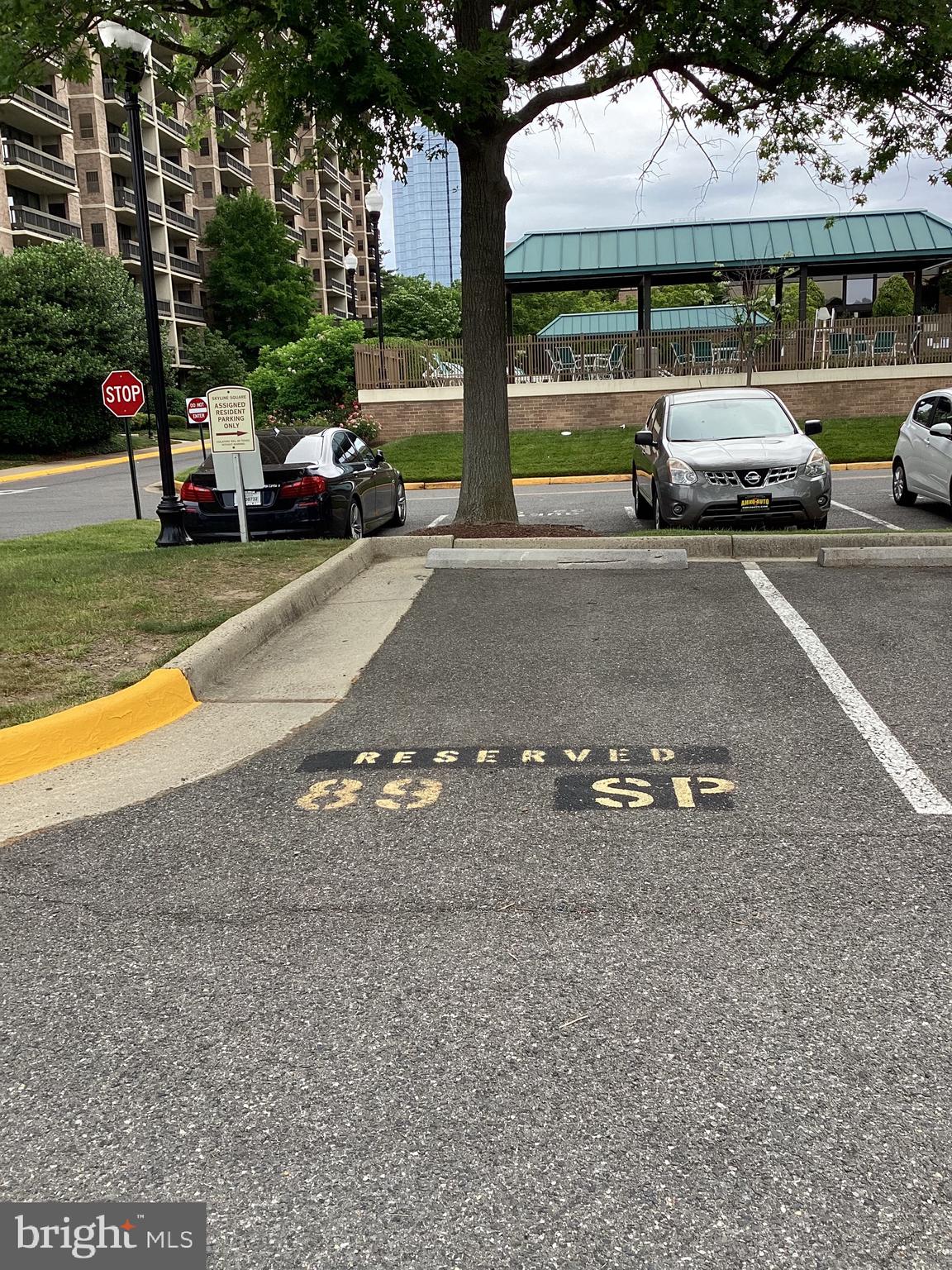 SKYLINE SQUARE CONDO - Residential