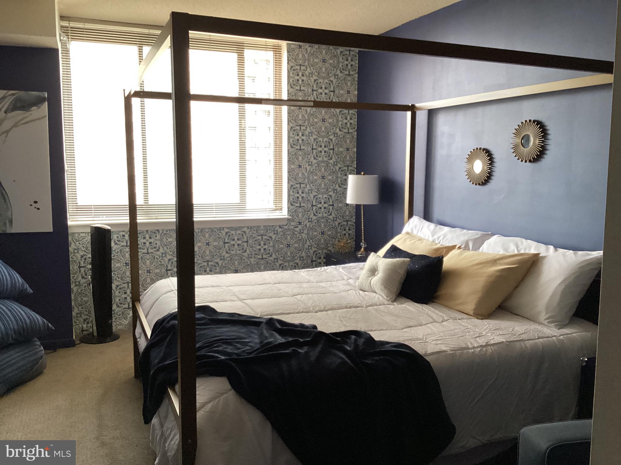 SKYLINE SQUARE CONDO - Residential