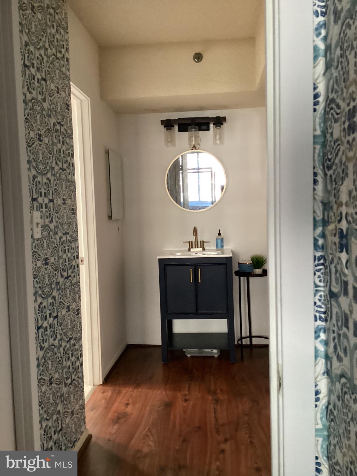 SKYLINE SQUARE CONDO - Residential