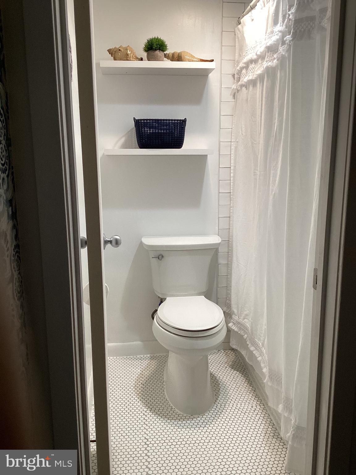 SKYLINE SQUARE CONDO - Residential