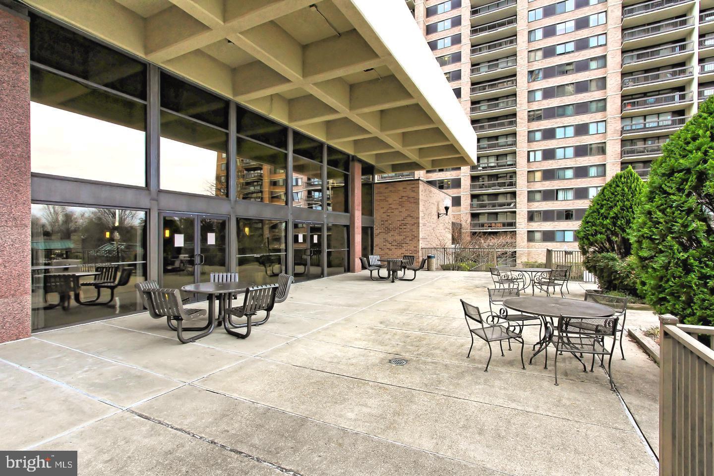 SKYLINE SQUARE CONDO - Residential