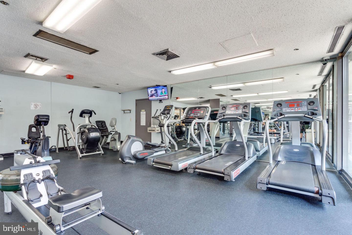 SKYLINE SQUARE CONDO - Residential