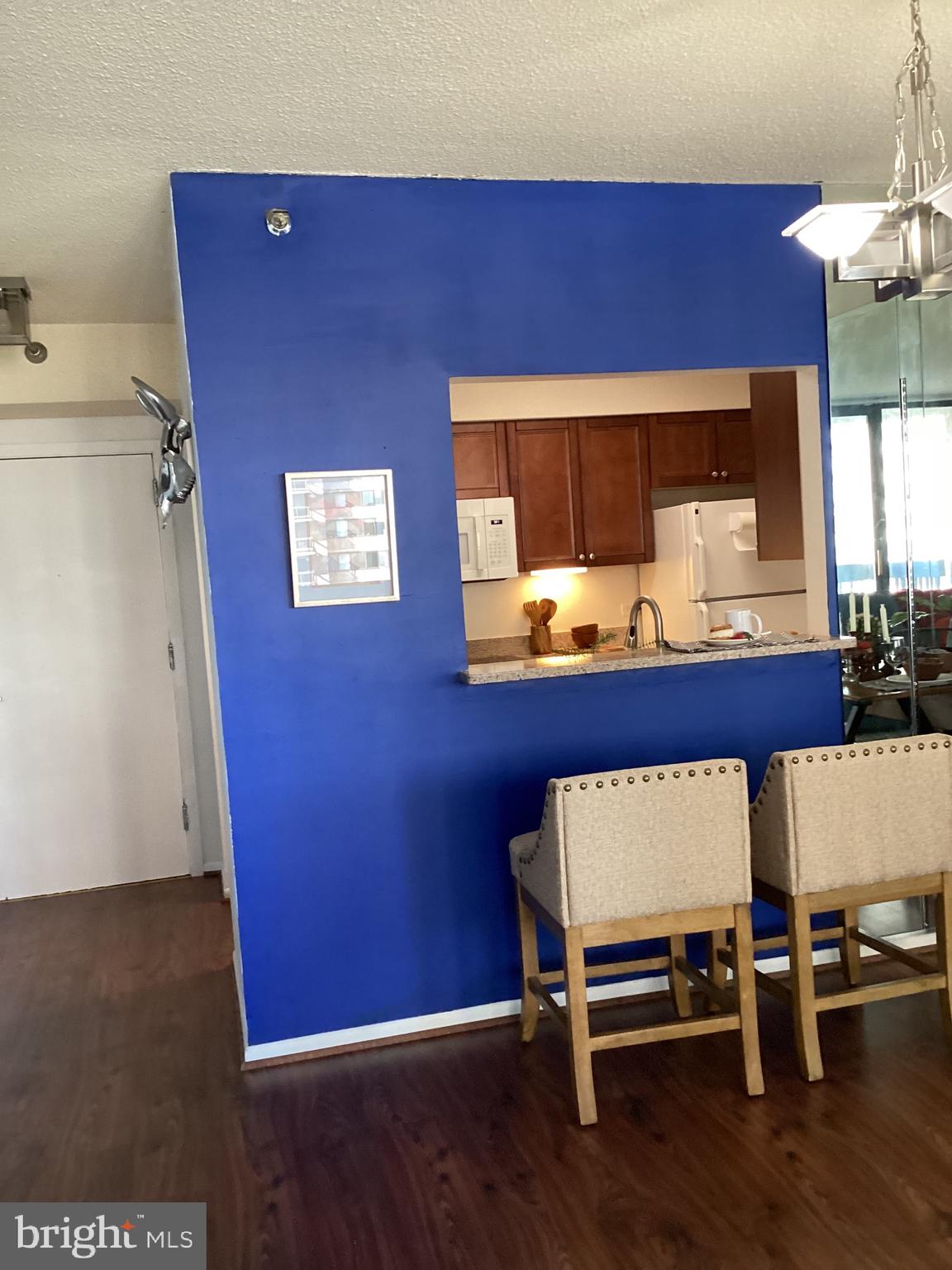 SKYLINE SQUARE CONDO - Residential