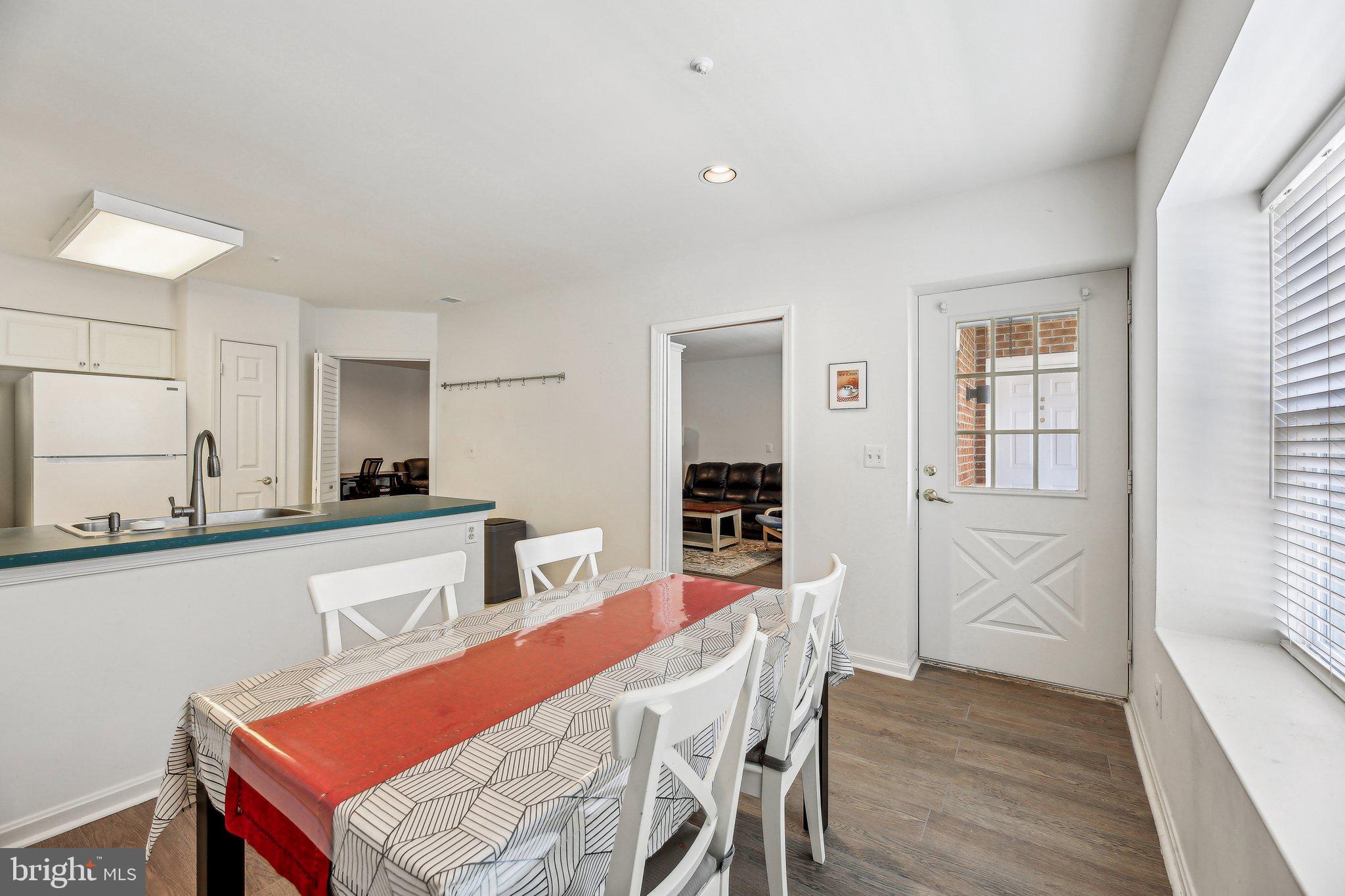 405 PLUMBRIDGE COURT 204