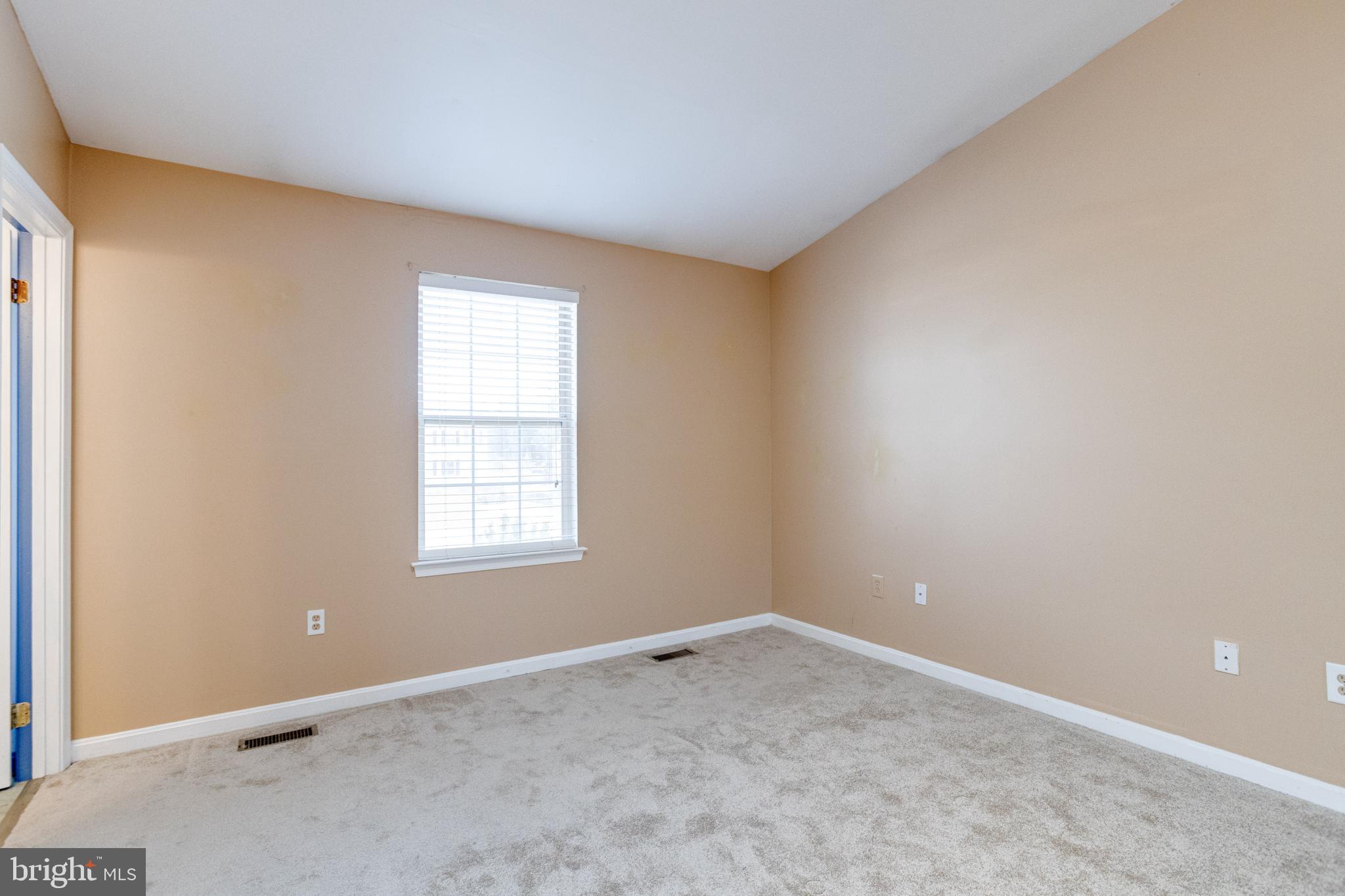 QUEENS PARK - Residential