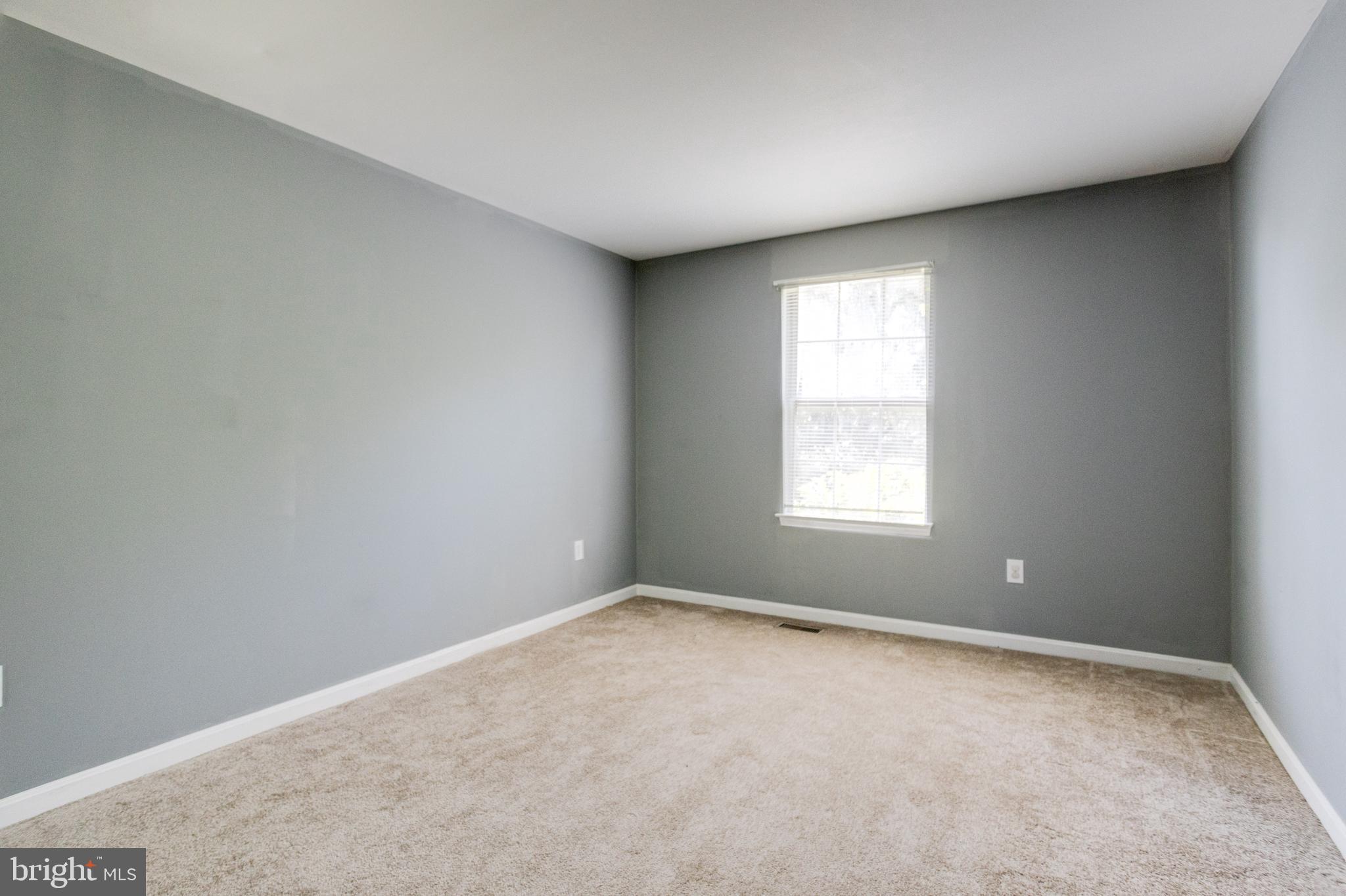 QUEENS PARK - Residential