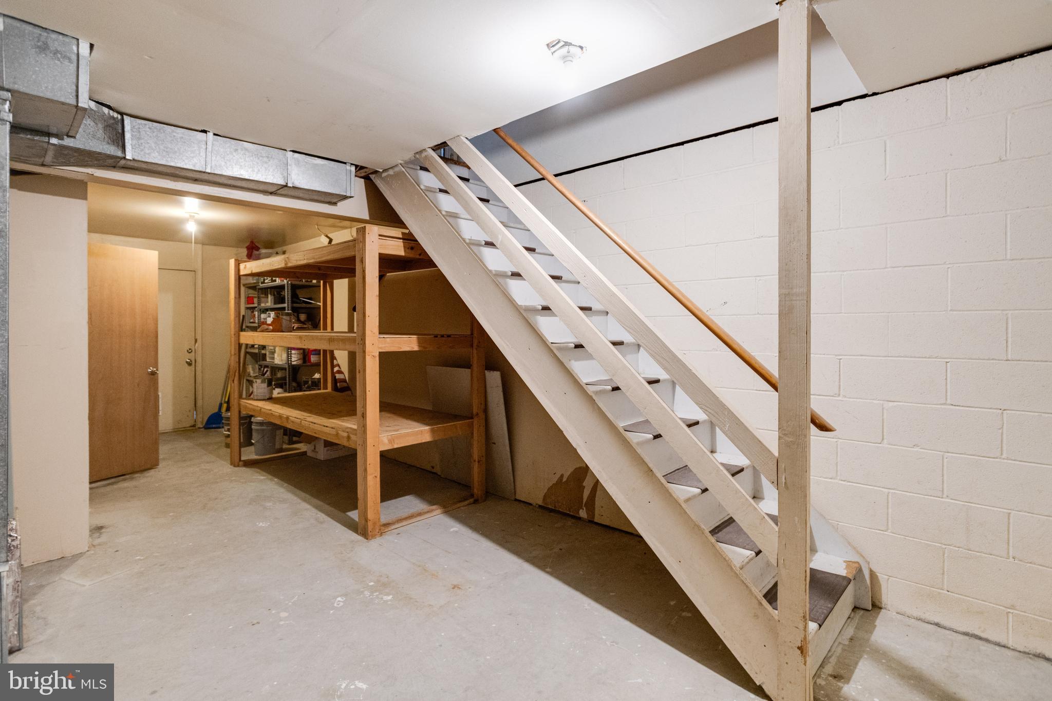 QUEENS PARK - Residential