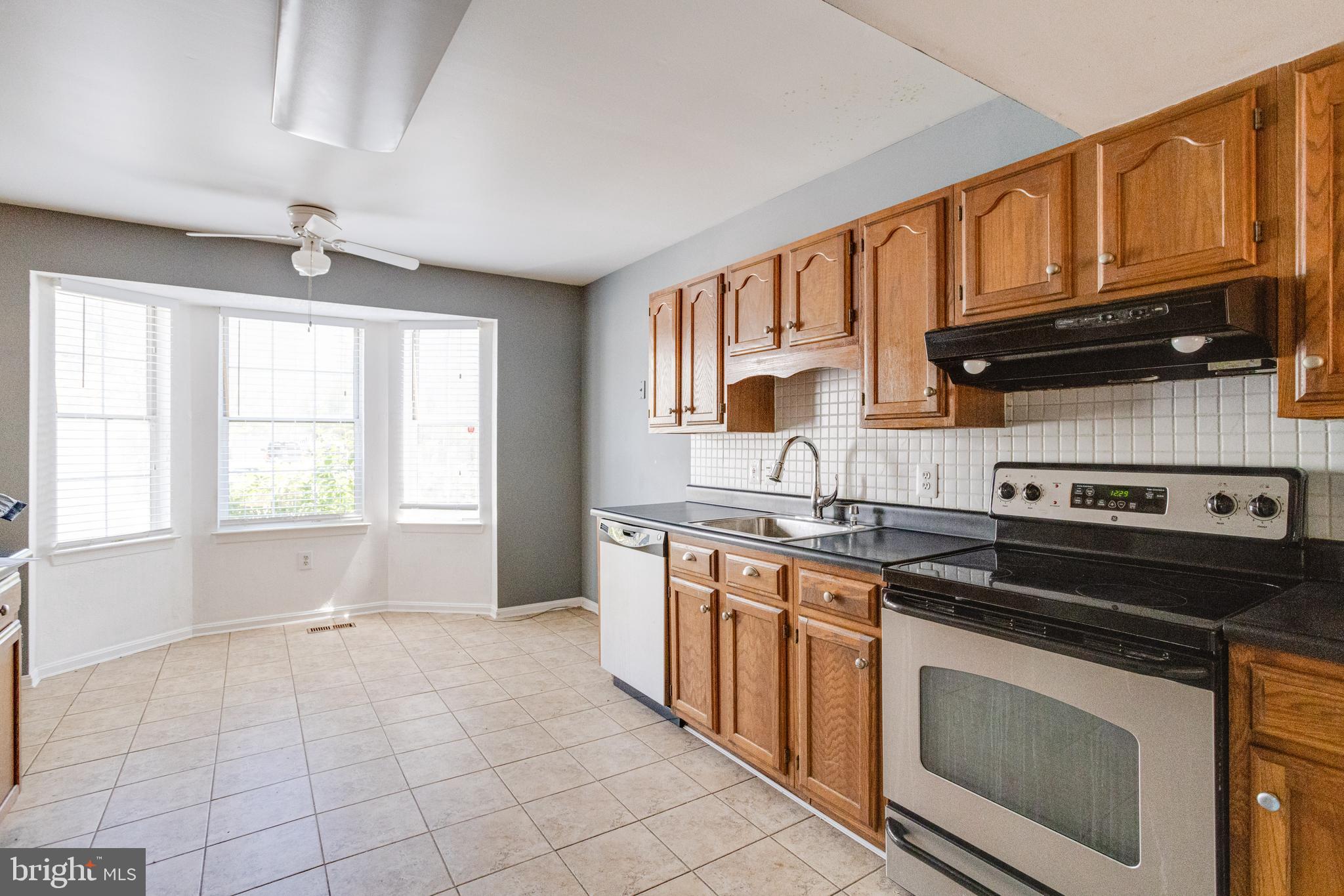 QUEENS PARK - Residential