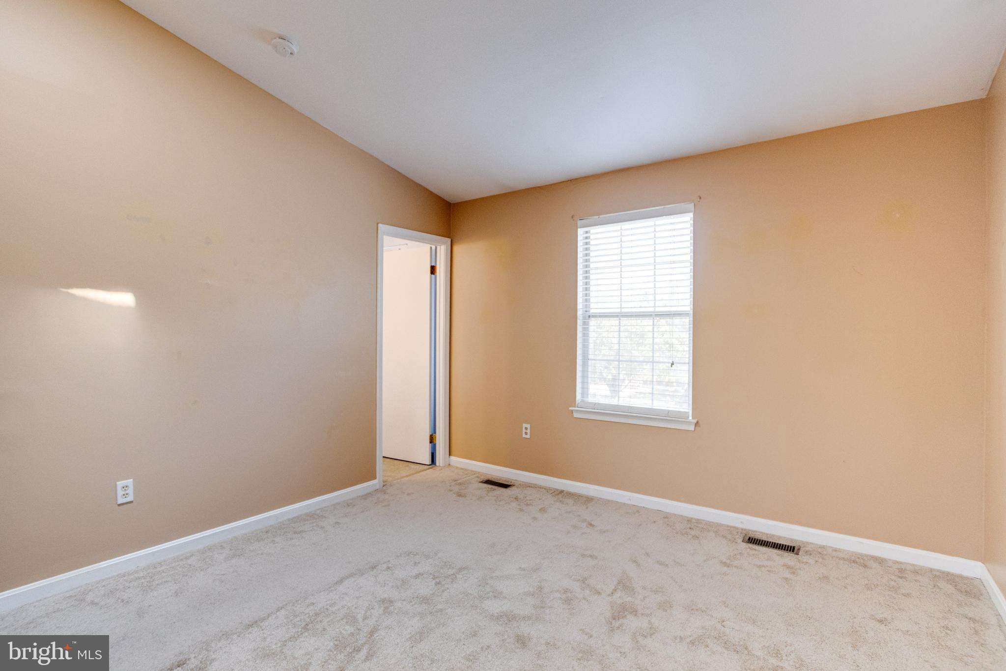 QUEENS PARK - Residential