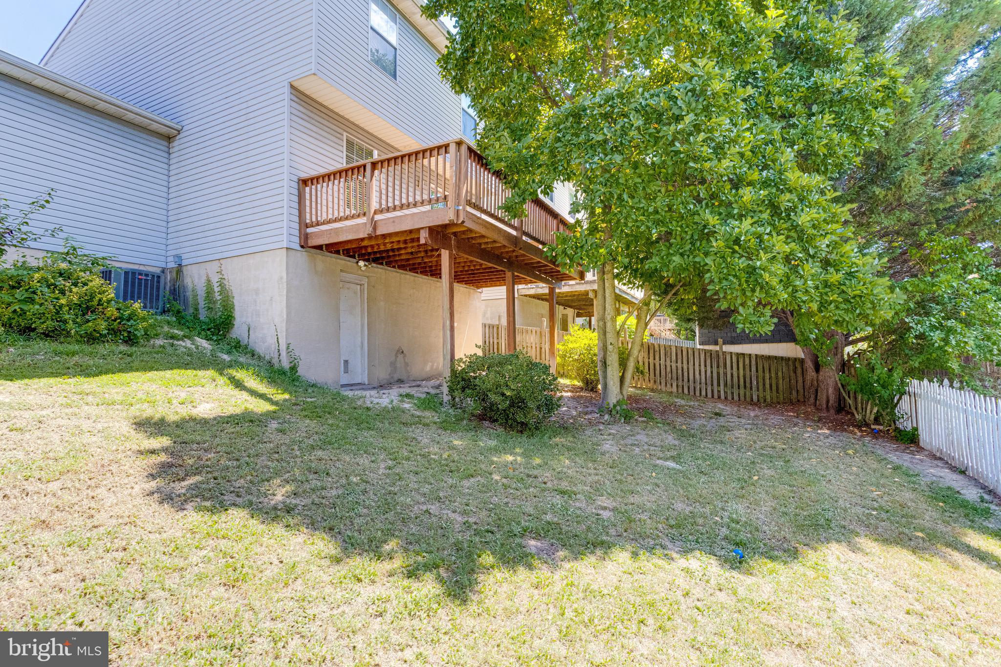 QUEENS PARK - Residential