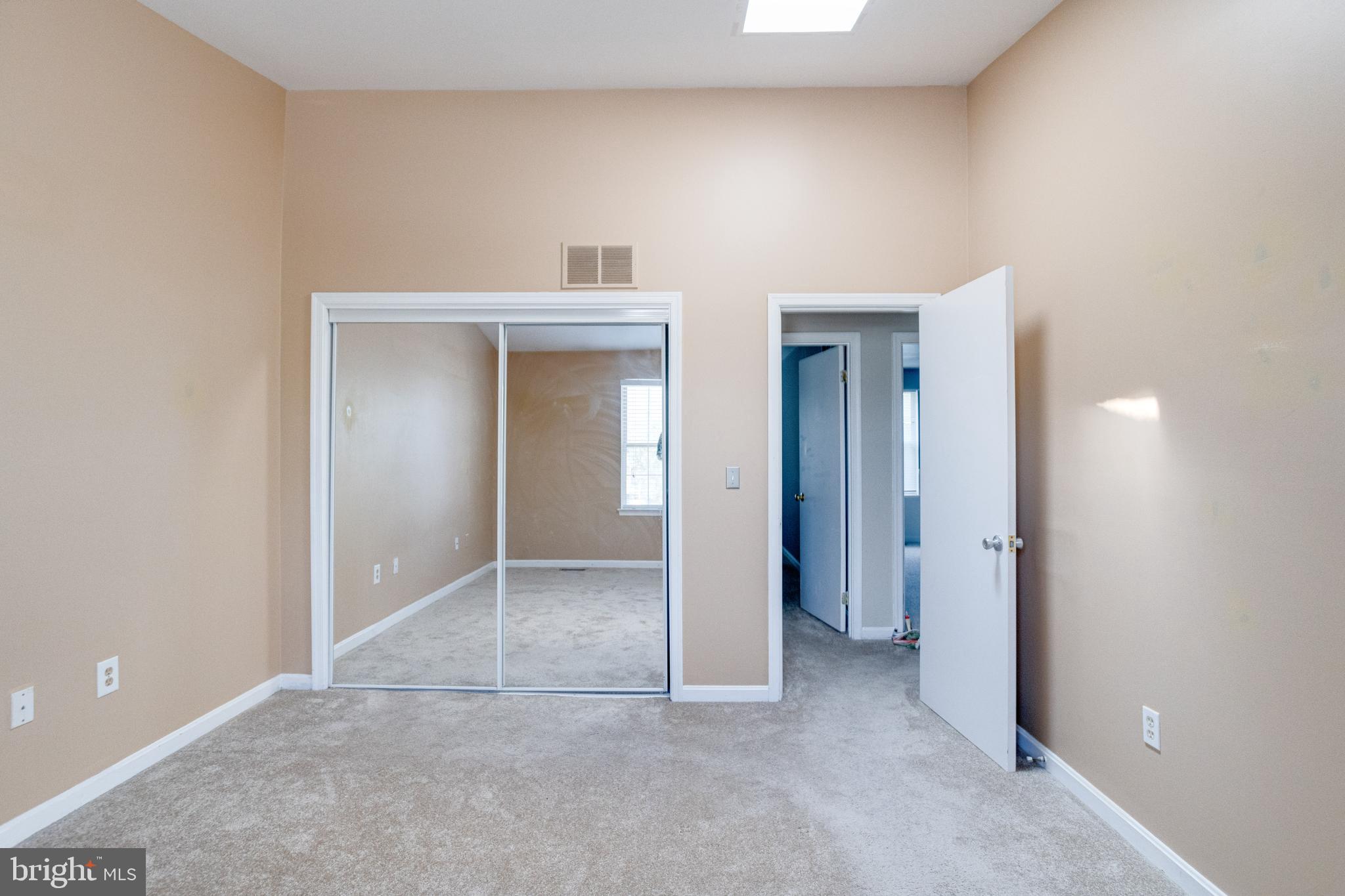 QUEENS PARK - Residential