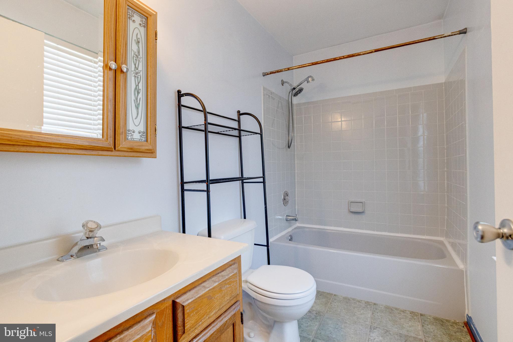 QUEENS PARK - Residential