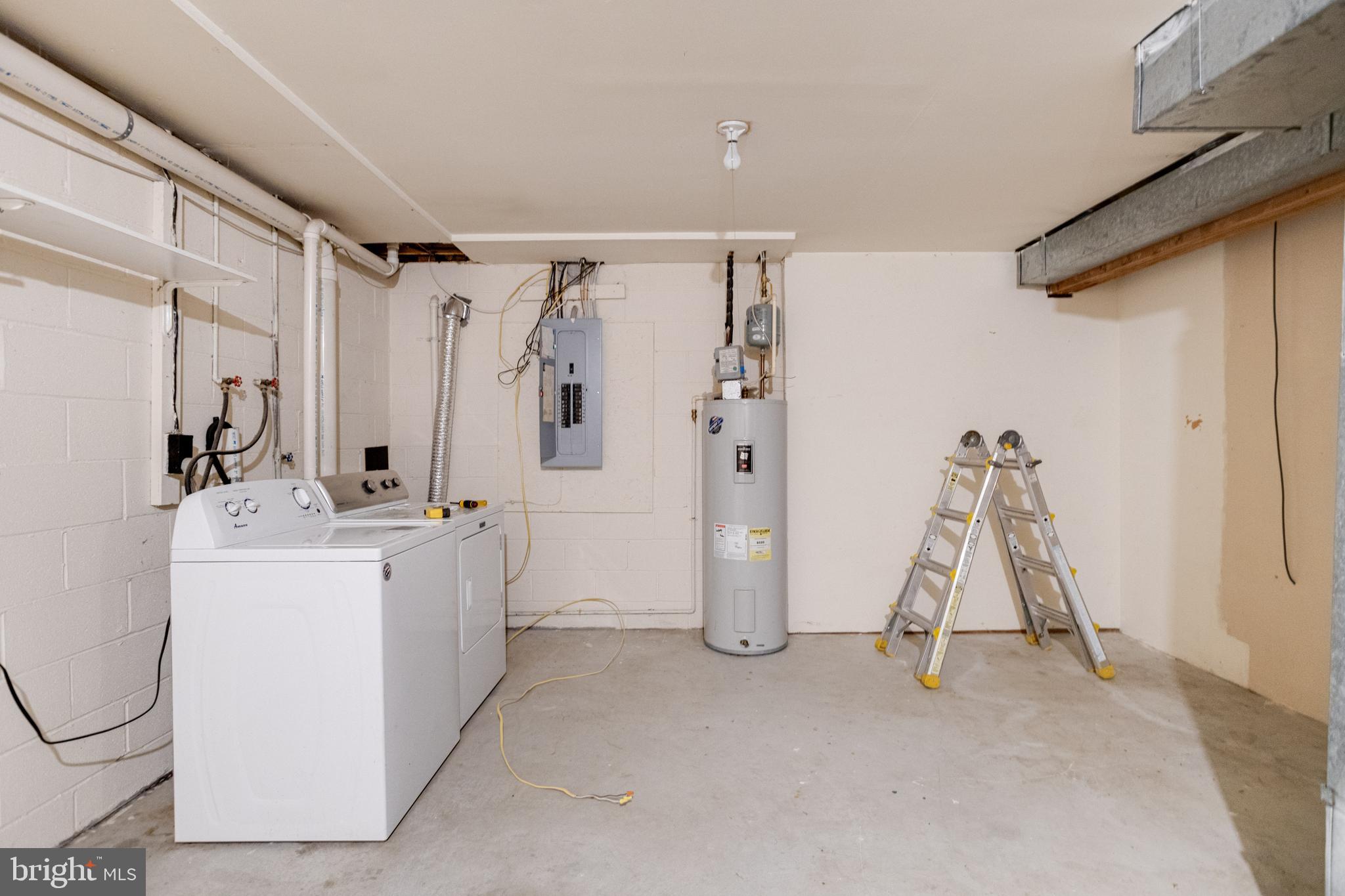 QUEENS PARK - Residential