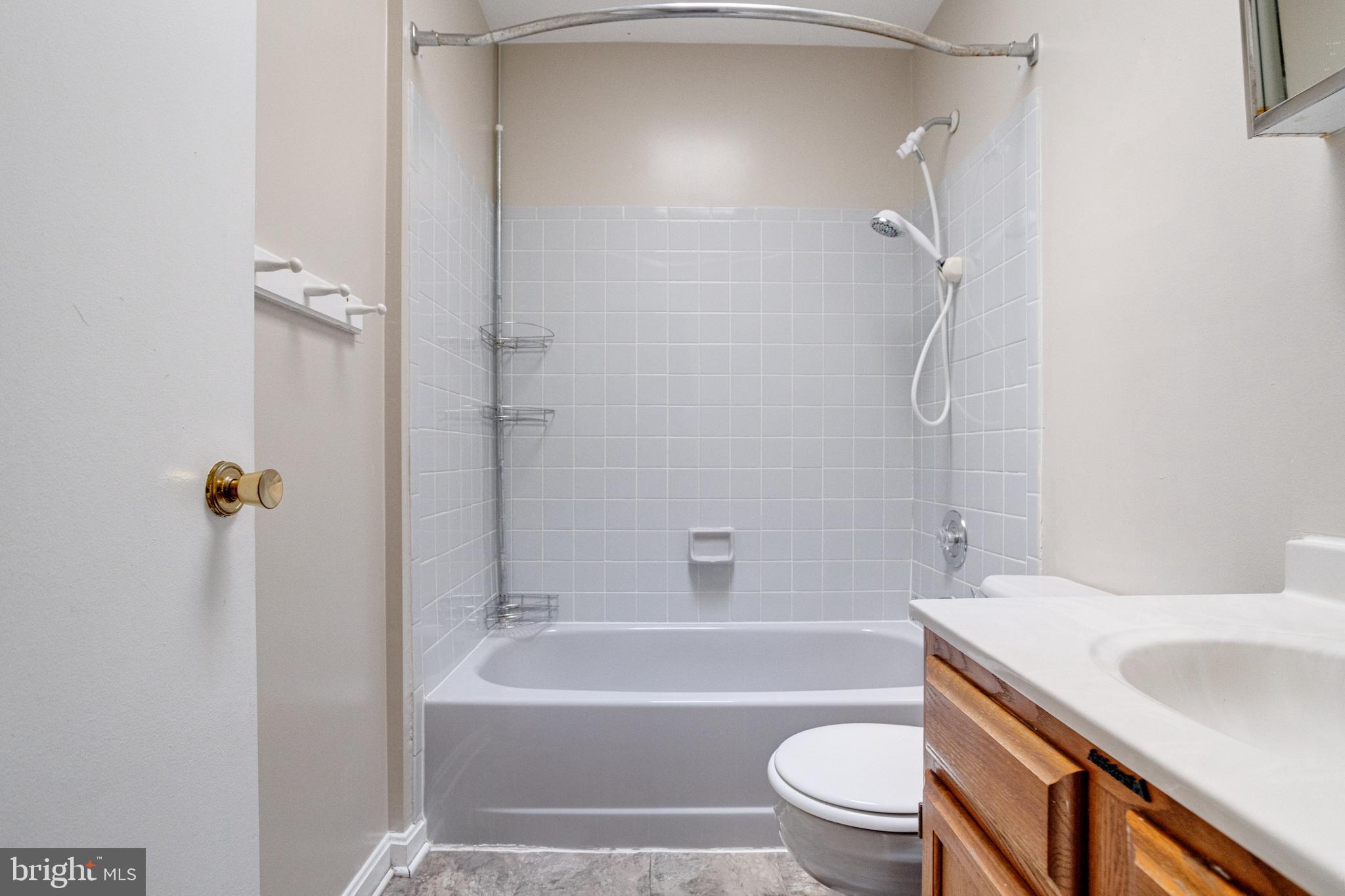 QUEENS PARK - Residential