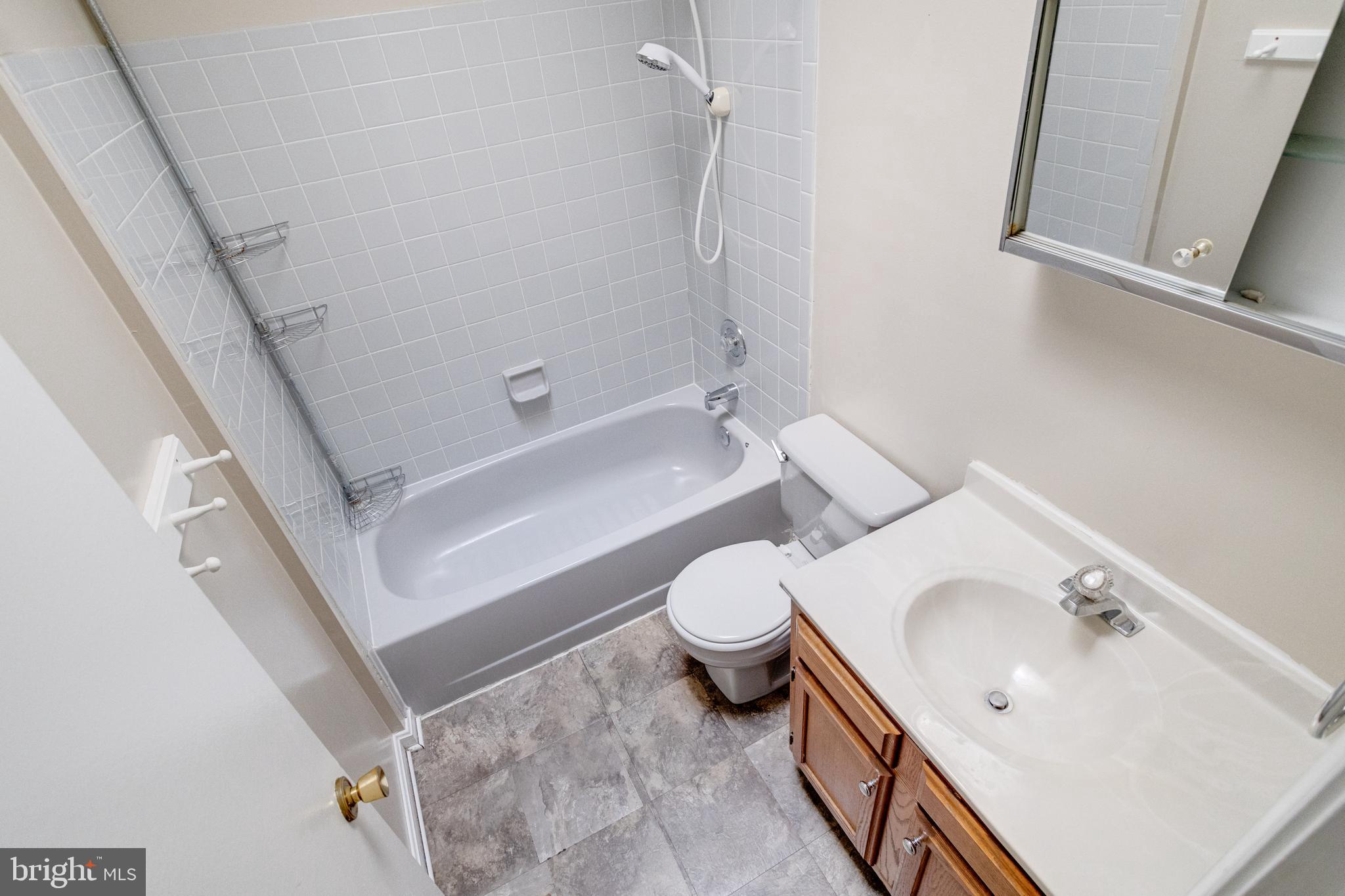 QUEENS PARK - Residential