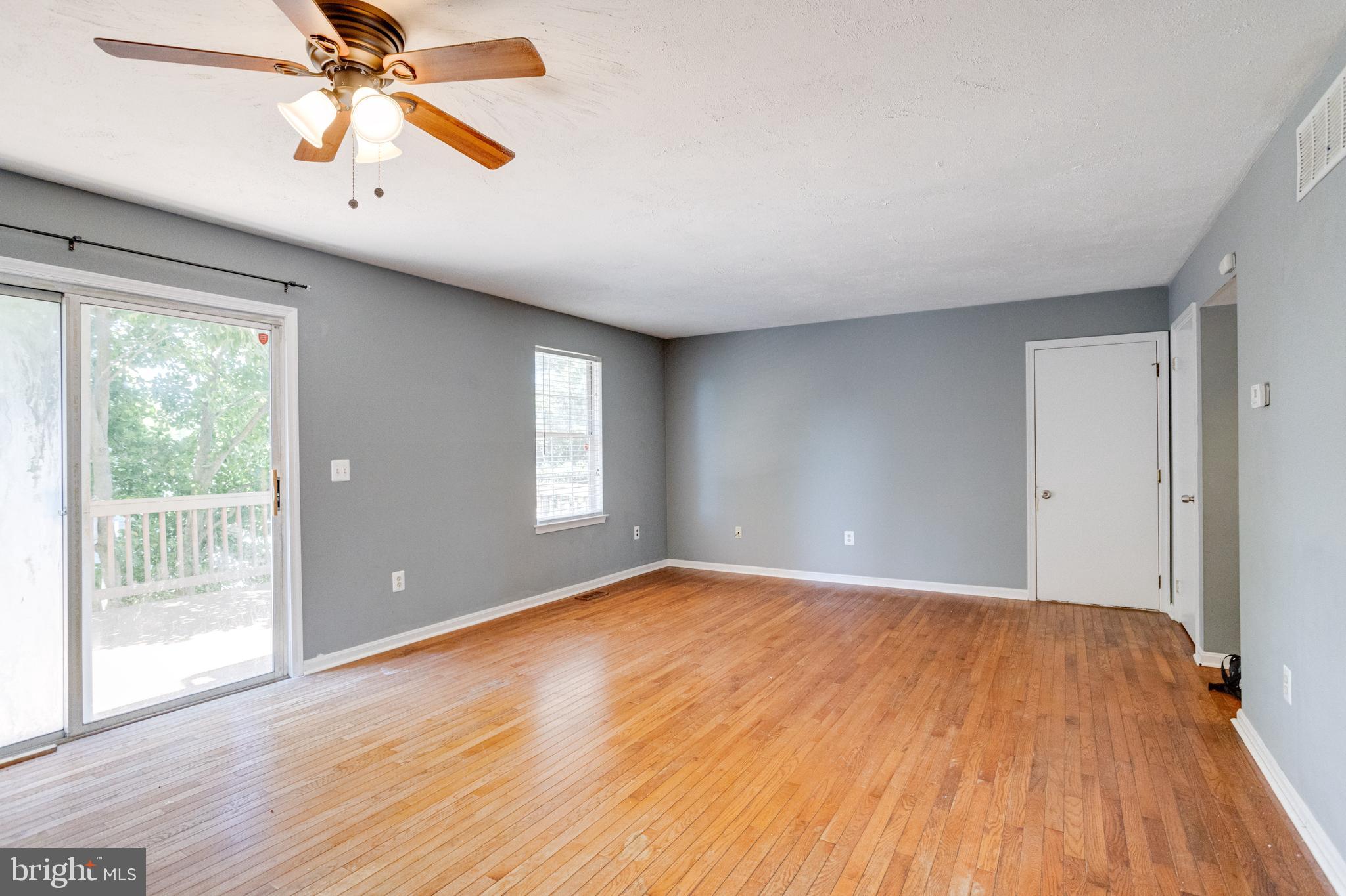 QUEENS PARK - Residential