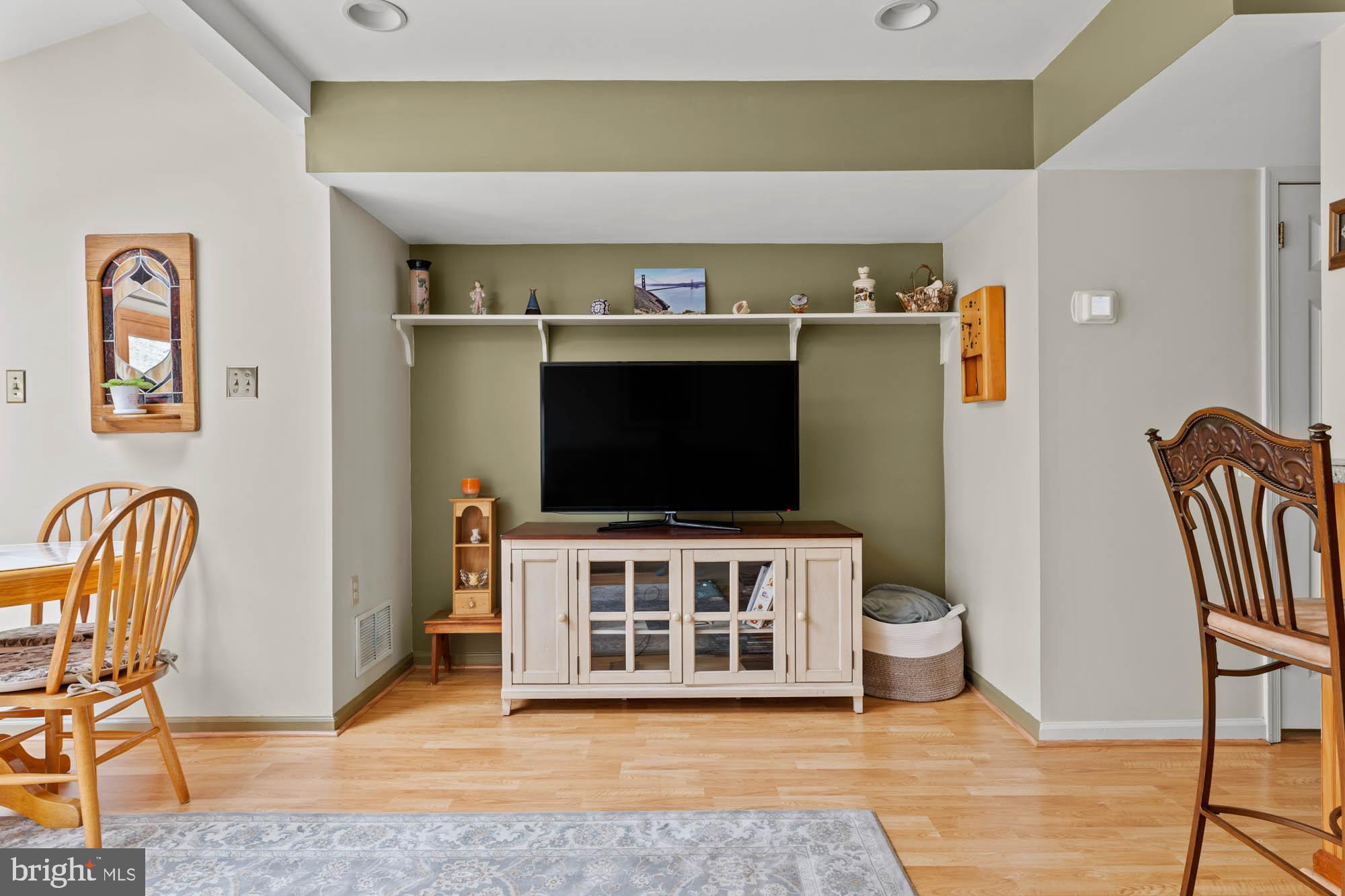 DUTTS MILL - Residential