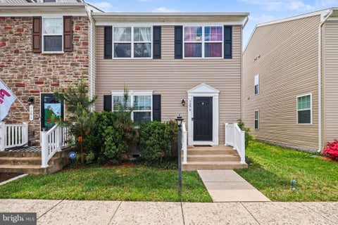 Townhouse For Sale - 7274 Statesman Boulevard<br/> RUTHER GLEN, VA 22546